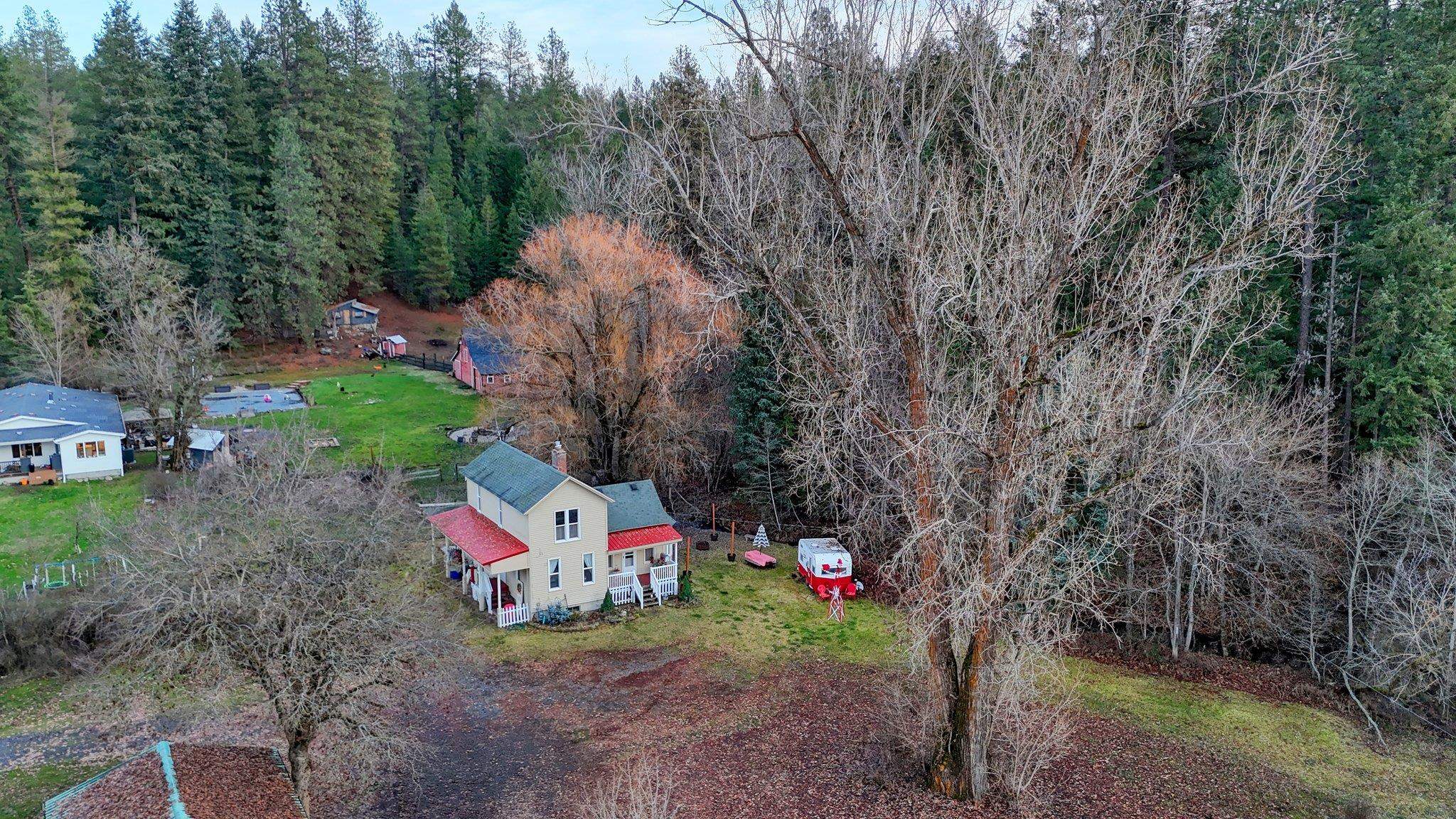 3926 E Chattaroy Rd - Photo 8