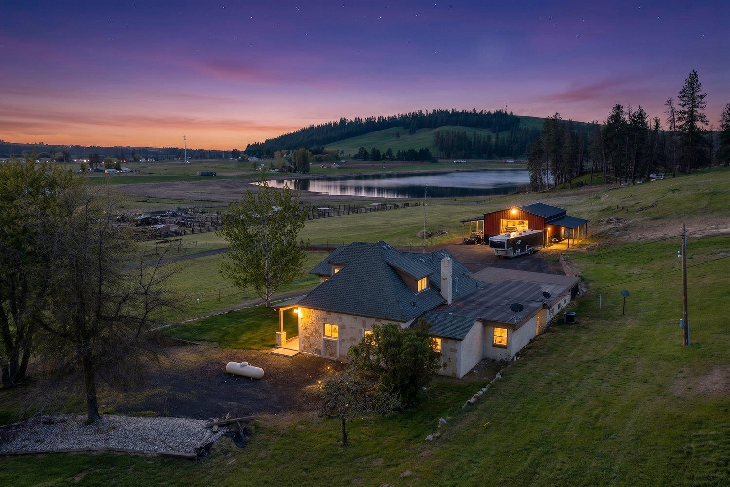 14809 W Taylor Rd - Photo 2