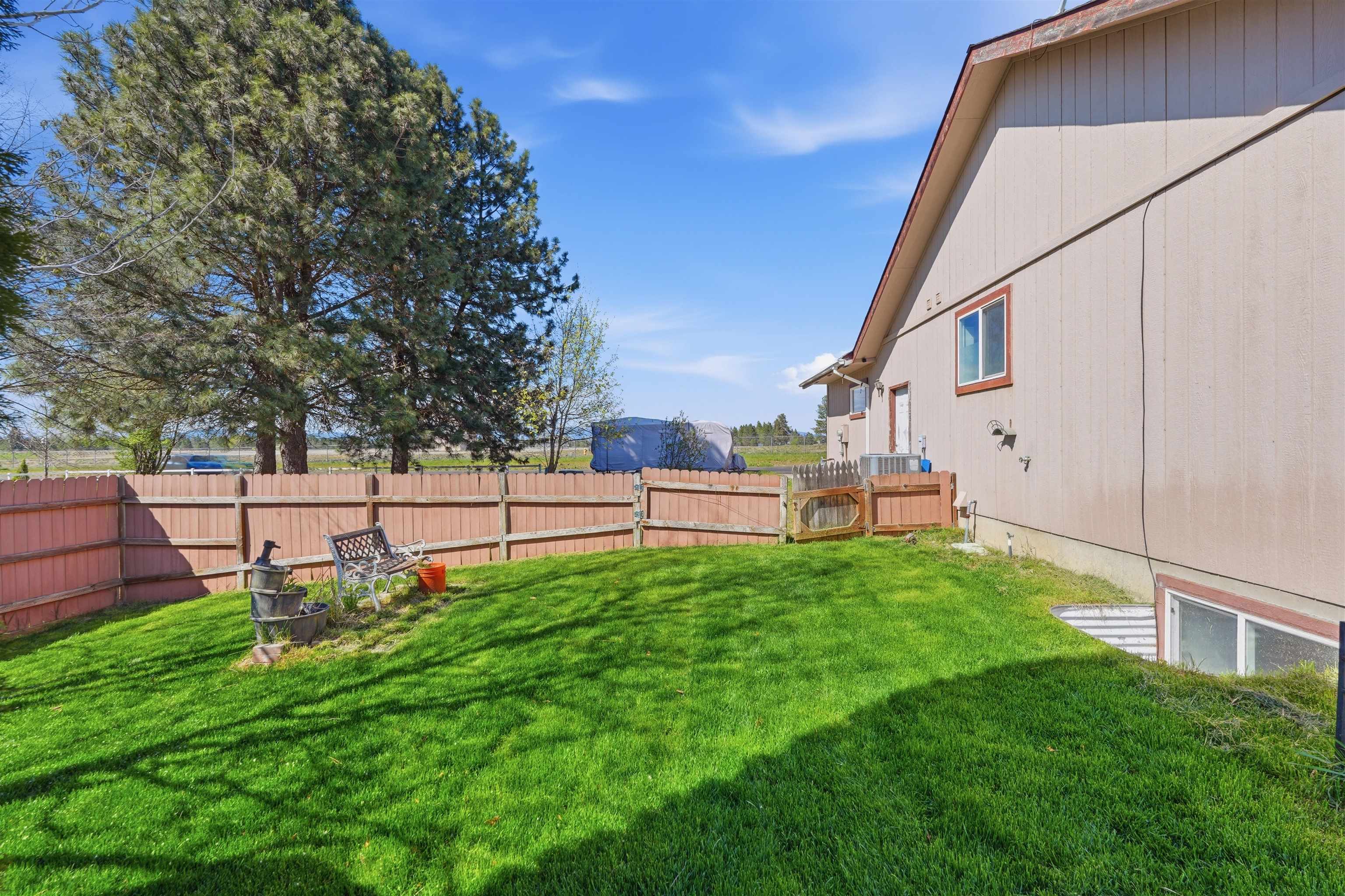 1204 E 6th St - Photo 35