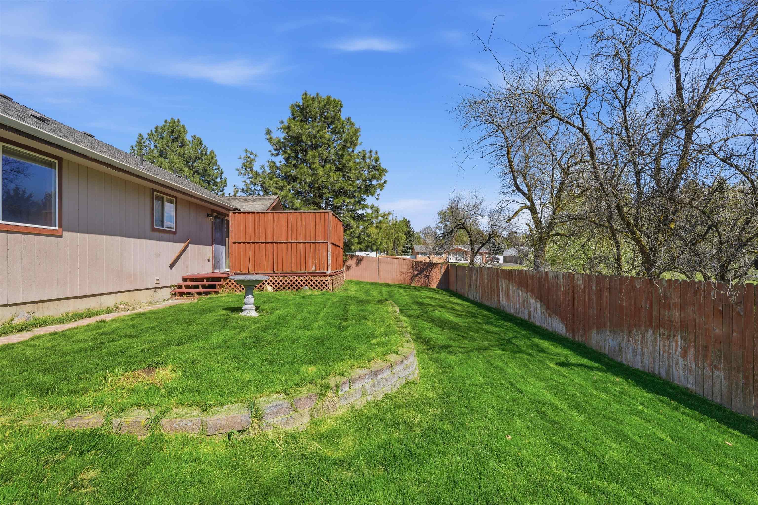 1204 E 6th St - Photo 39