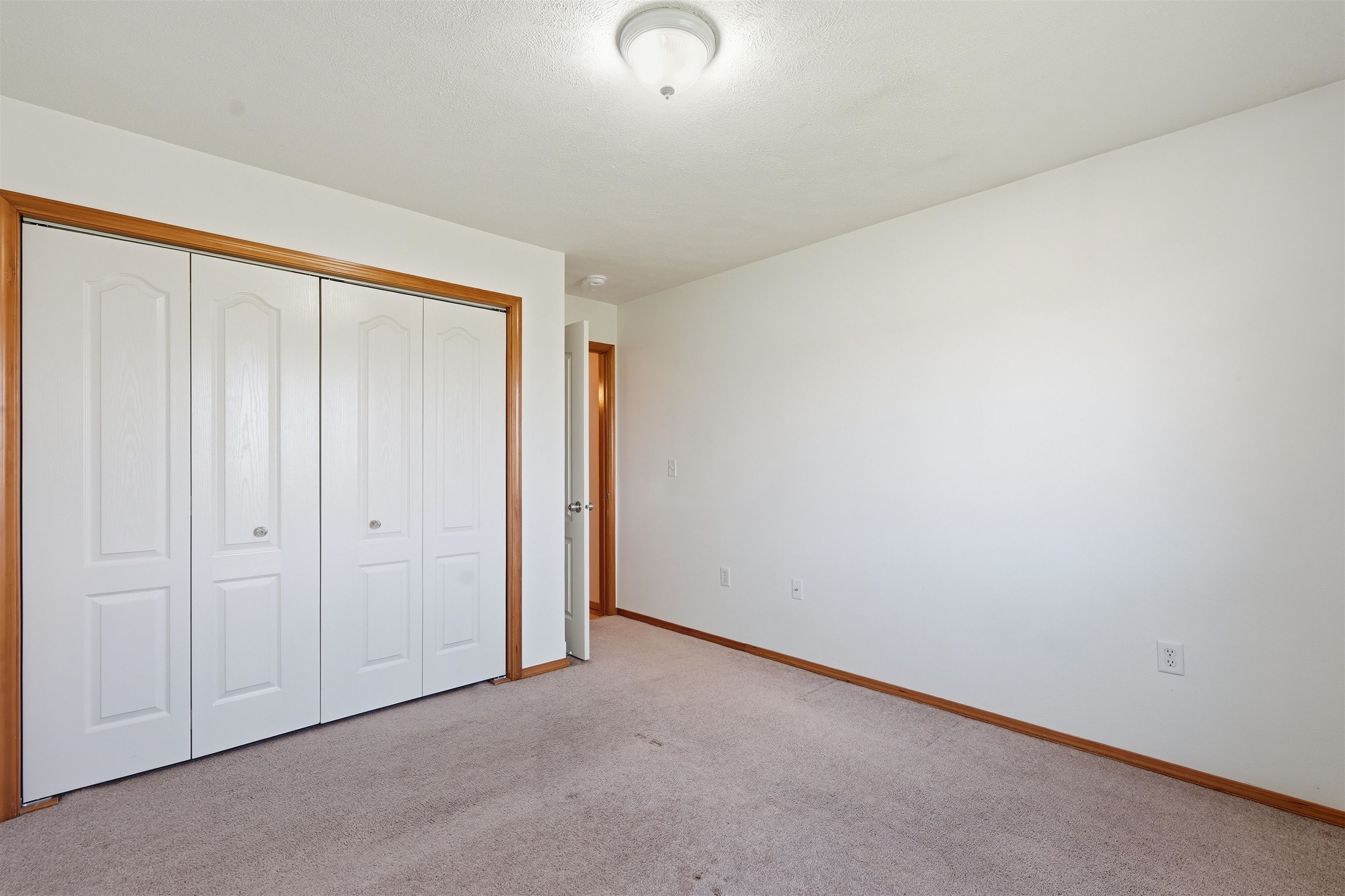 1204 E 6th St - Photo 16