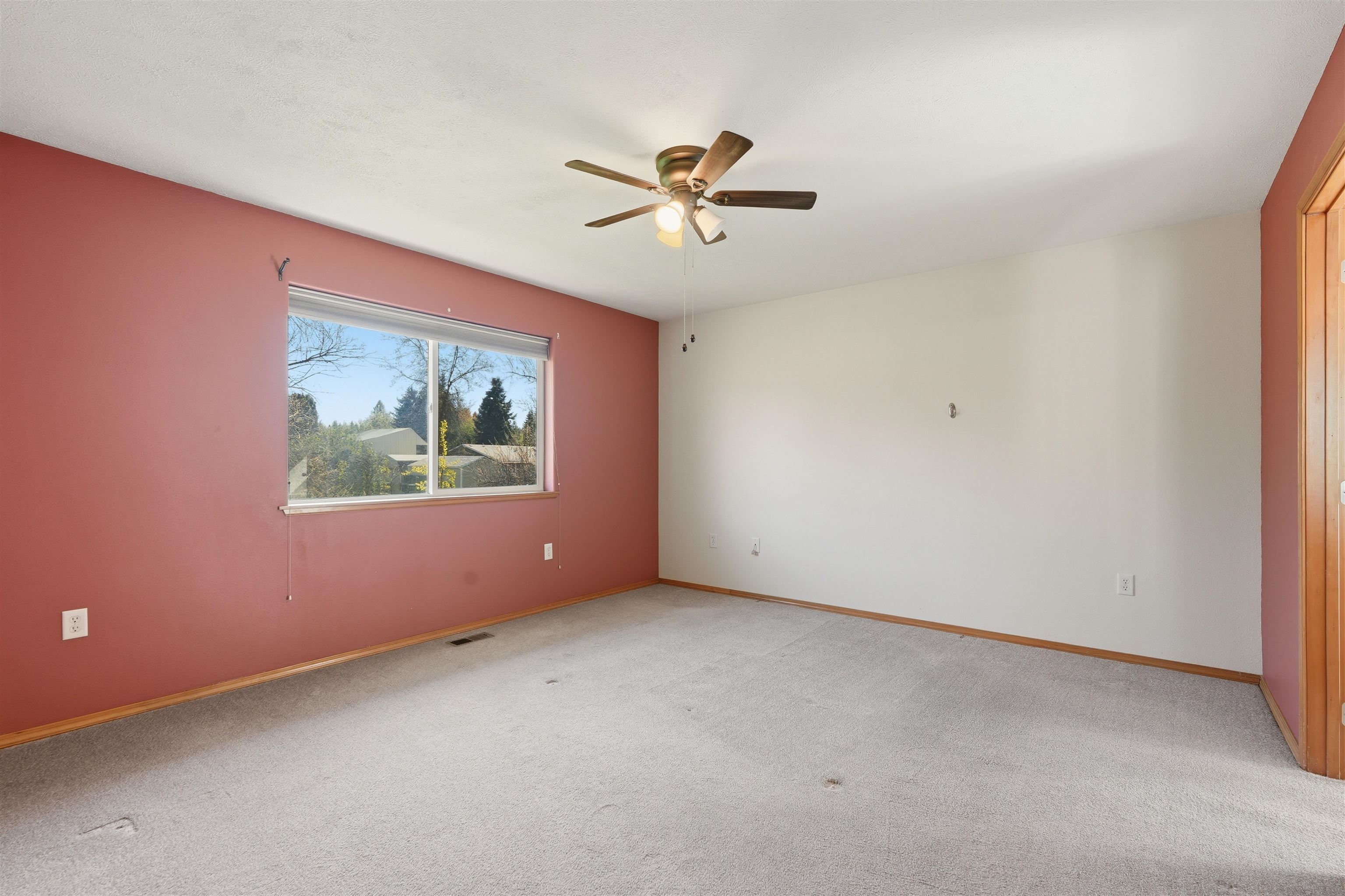 1204 E 6th St - Photo 19