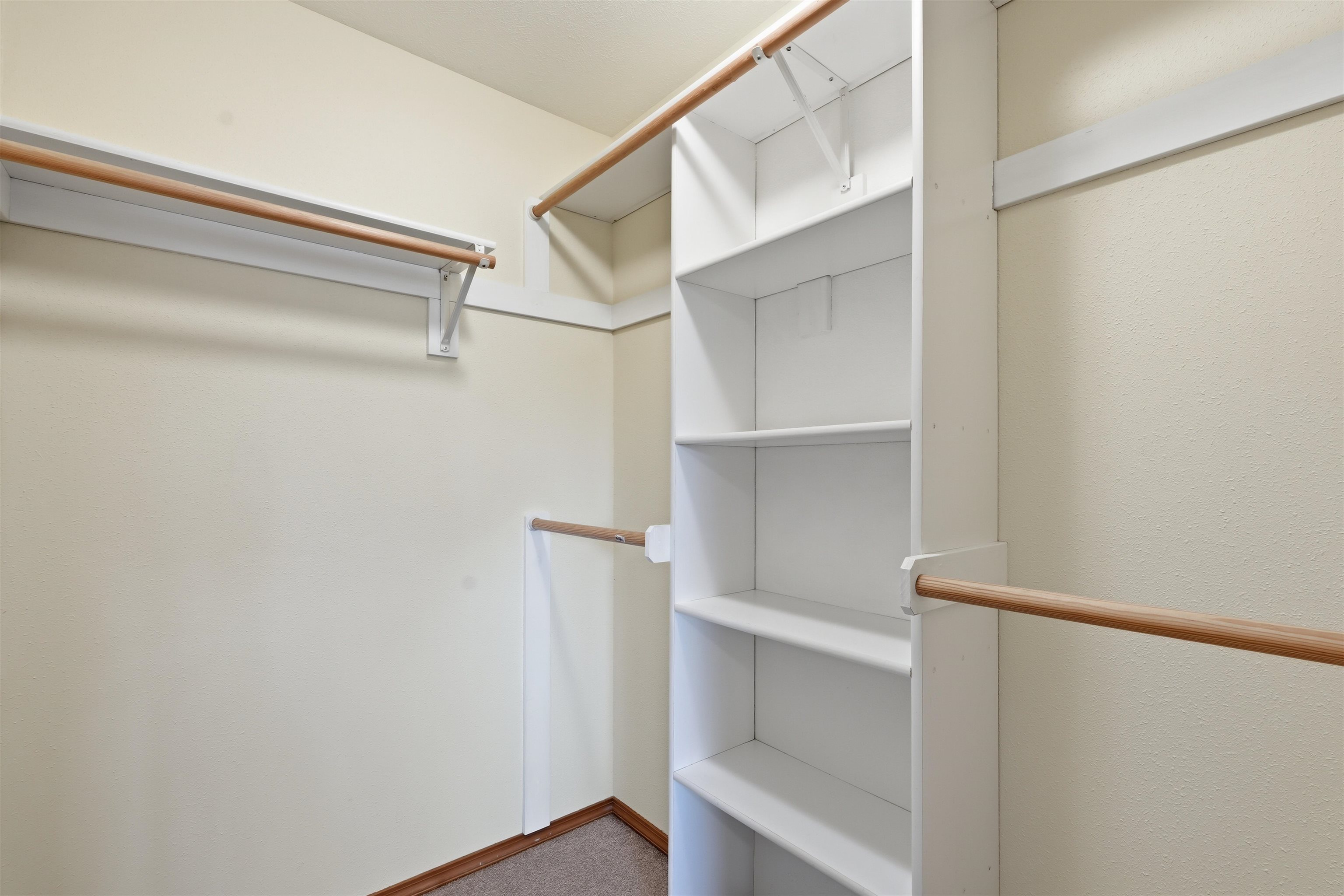 1204 E 6th St - Photo 23