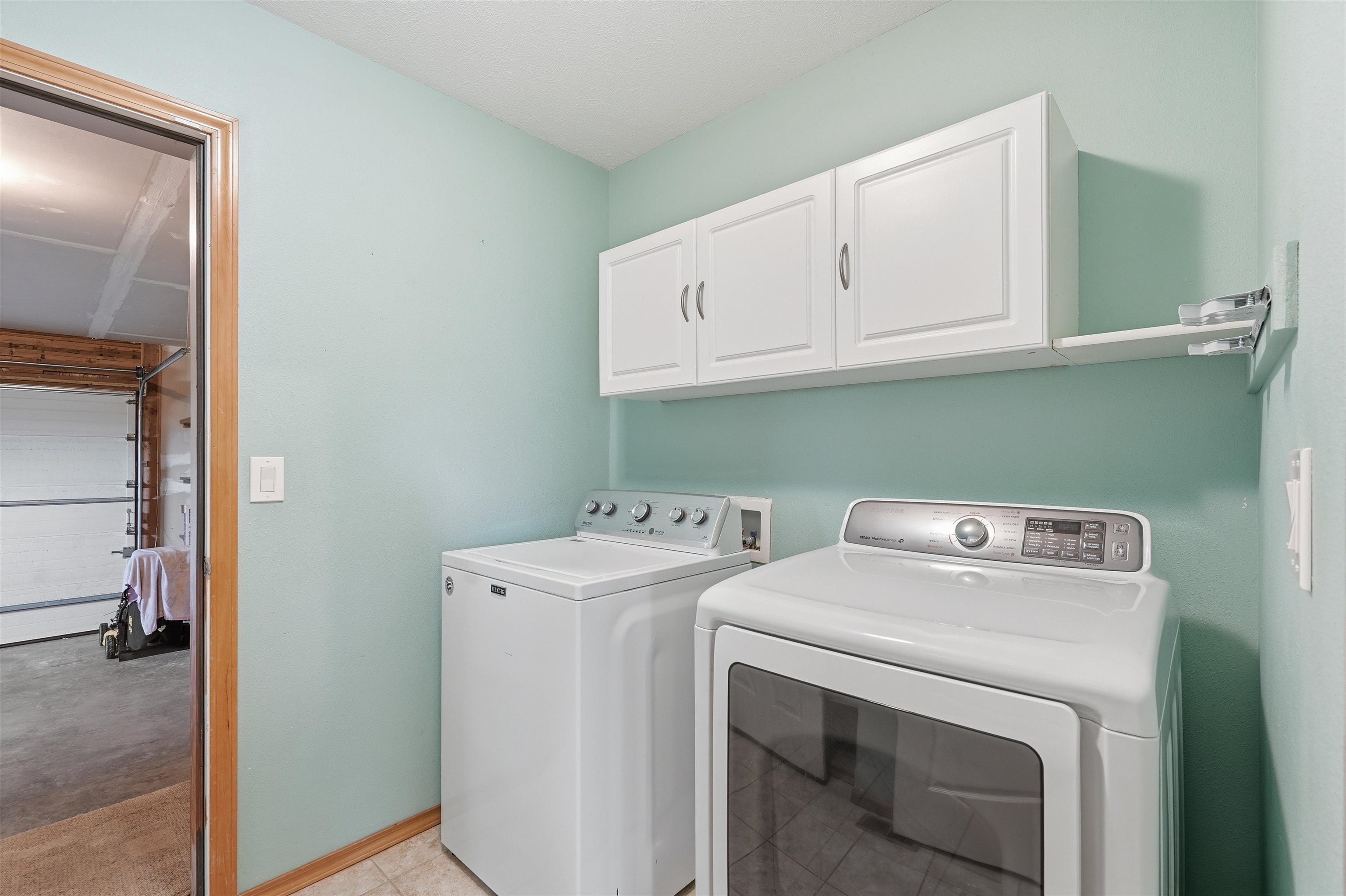 1204 E 6th St - Photo 24