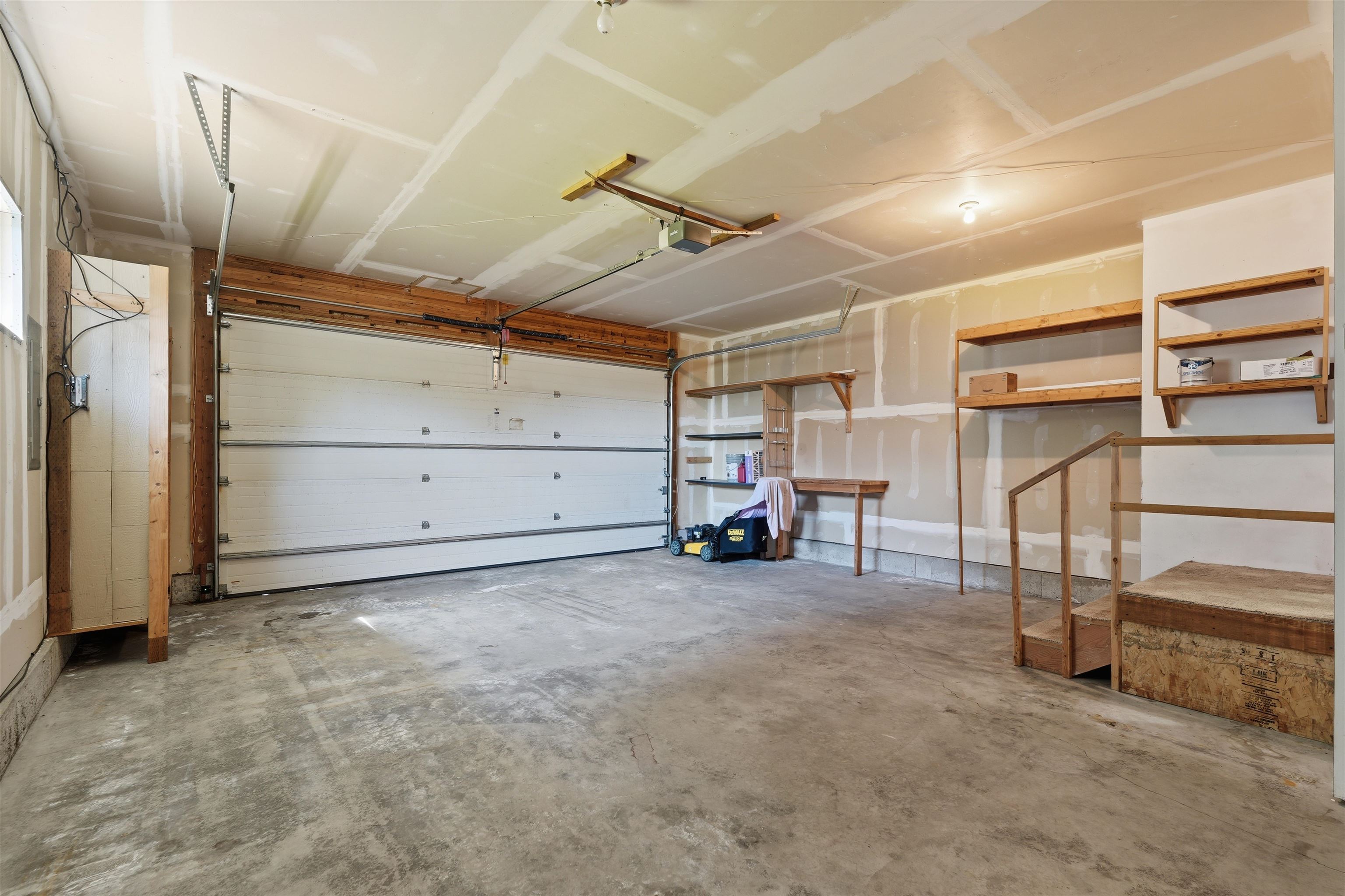 1204 E 6th St - Photo 33