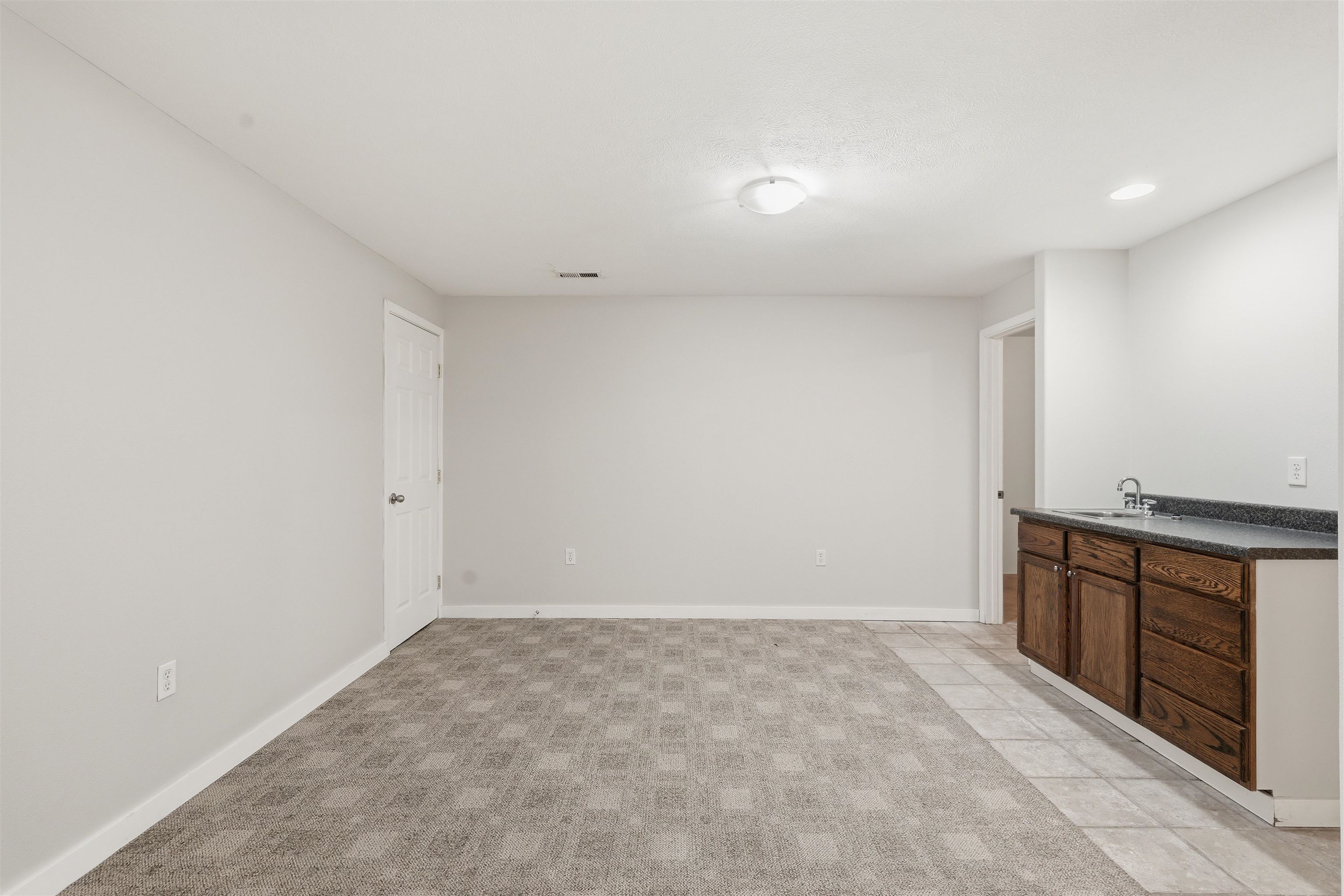 1204 E 6th St - Photo 27