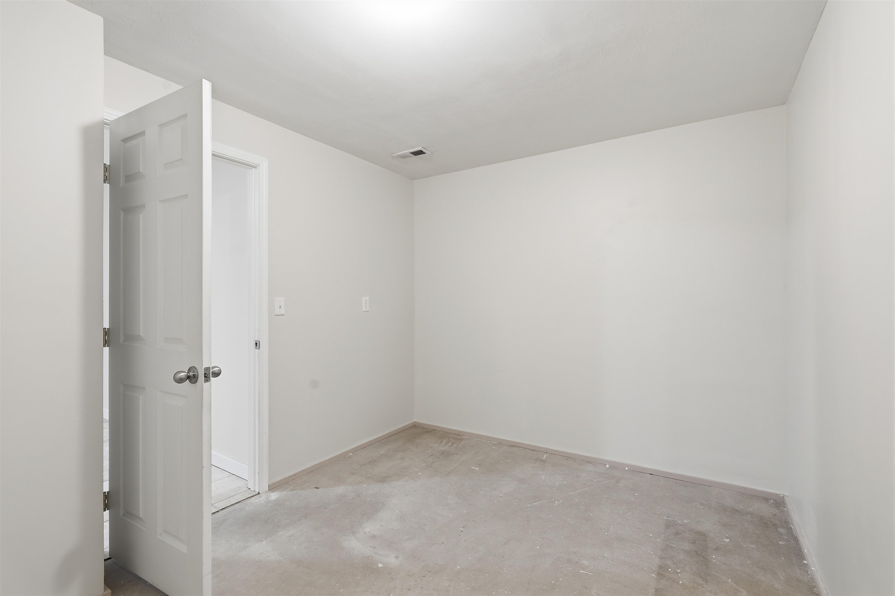1204 E 6th St - Photo 29