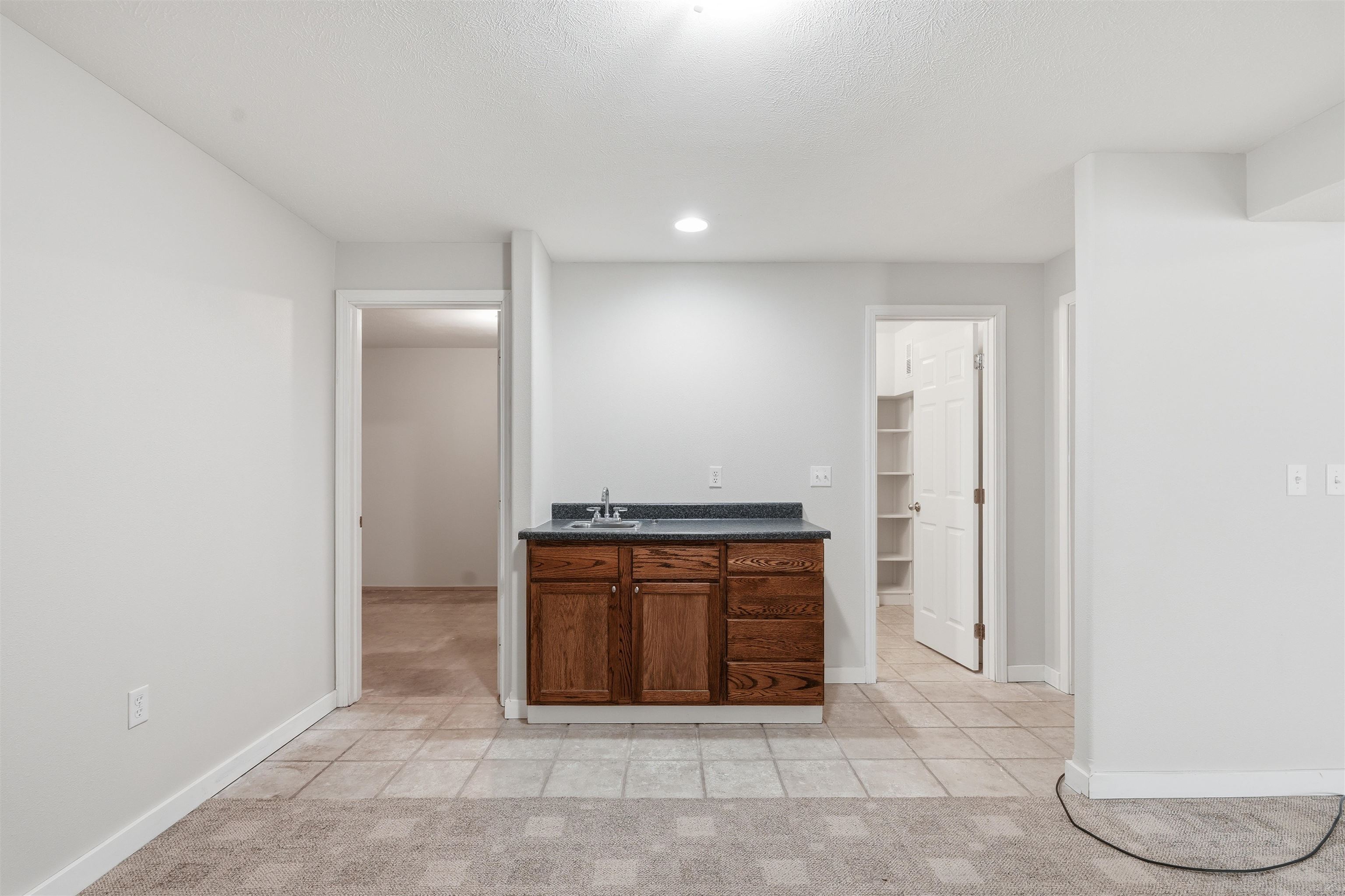 1204 E 6th St - Photo 30