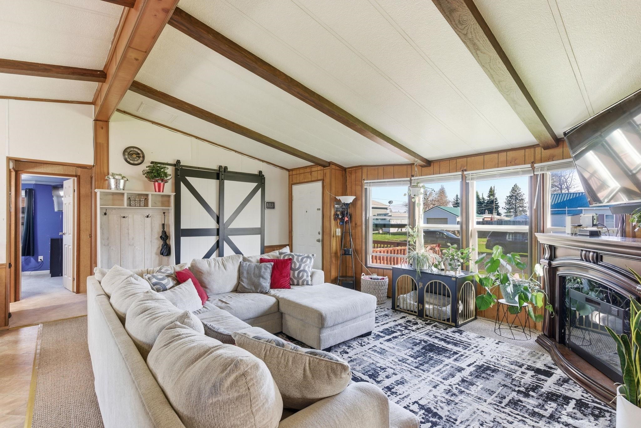 807 E Ladd St - Photo 8