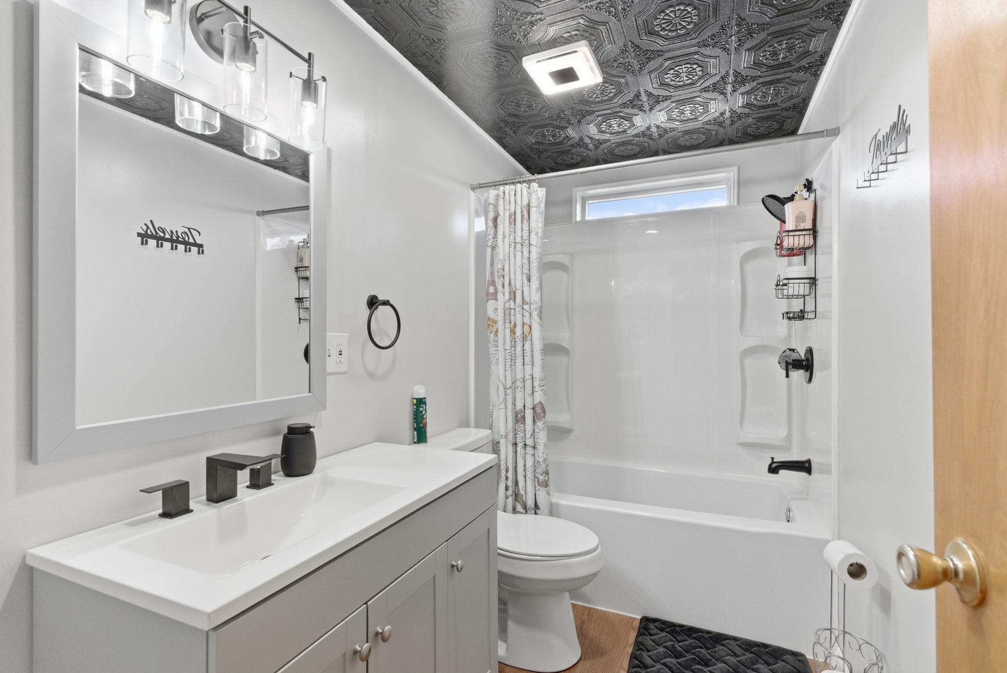 807 E Ladd St - Photo 25
