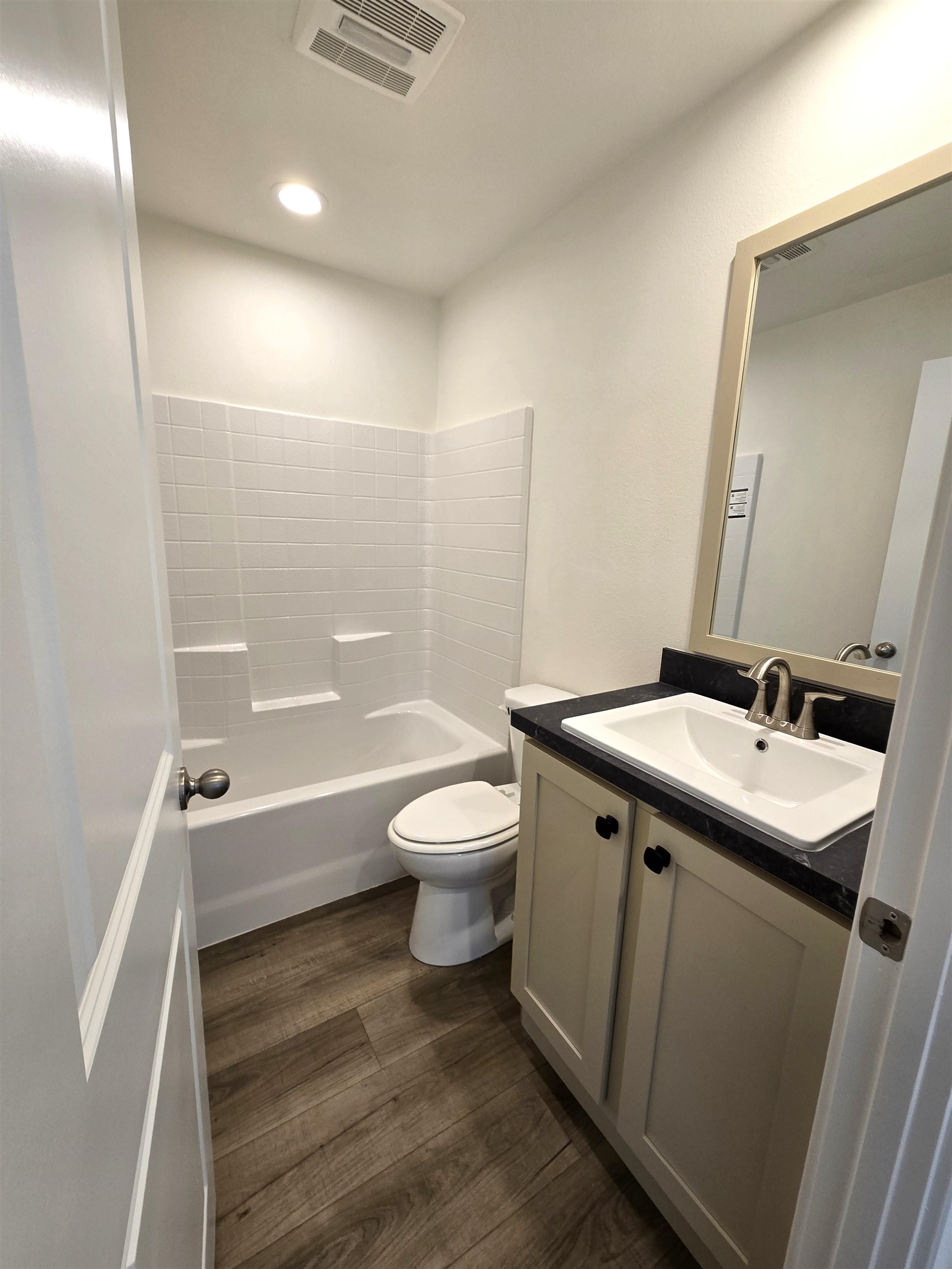 187 W 8th St - Photo 29