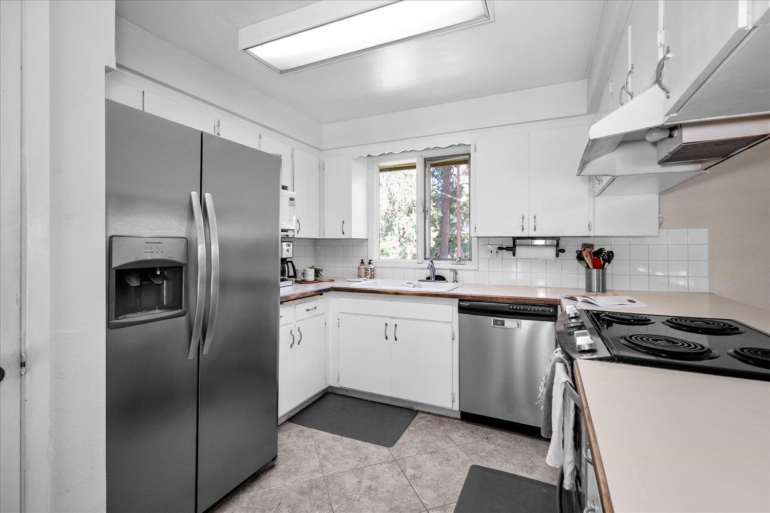 8018 N Normandie St - Photo 14