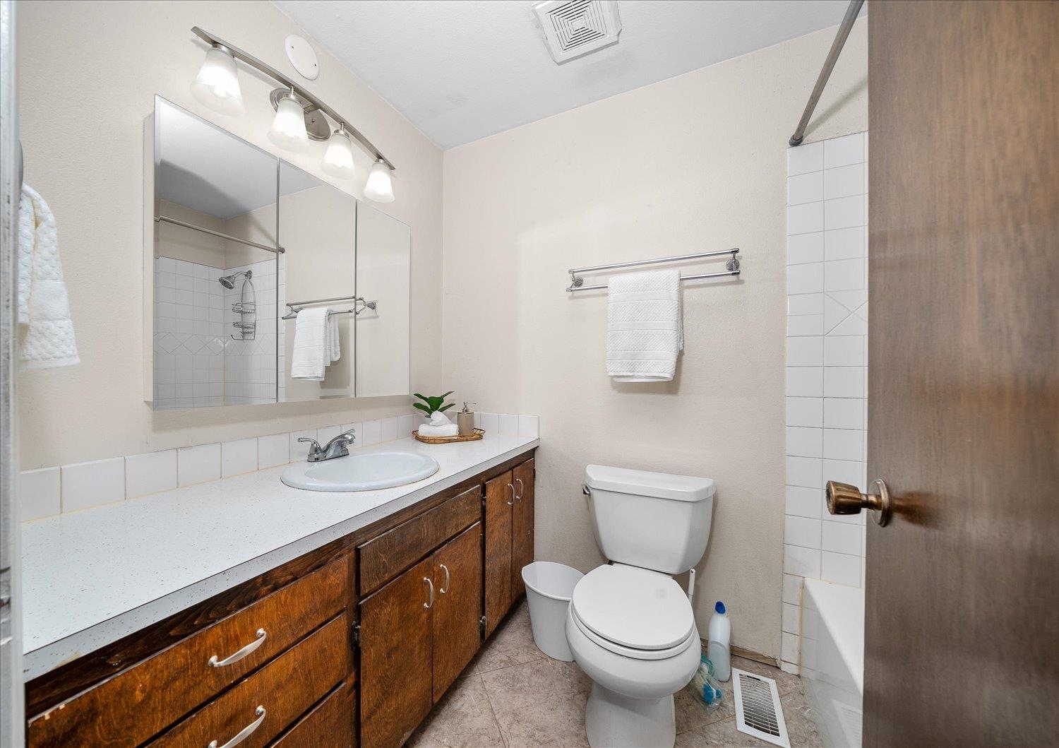 8018 N Normandie St - Photo 16