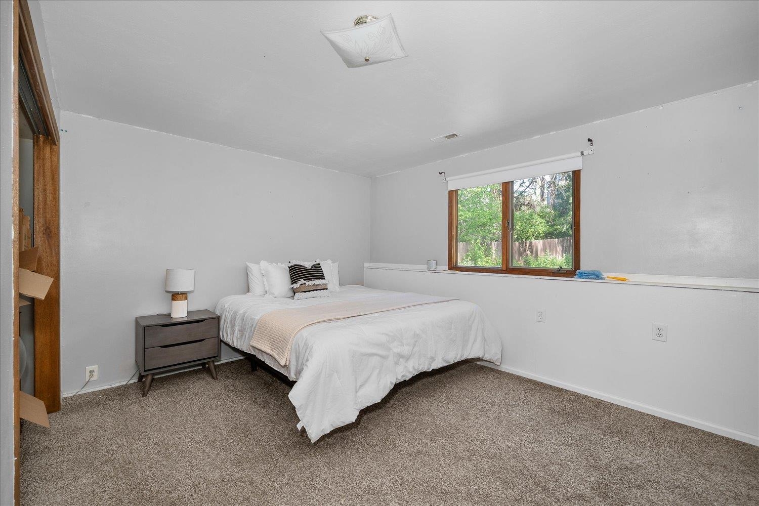 8018 N Normandie St - Photo 17