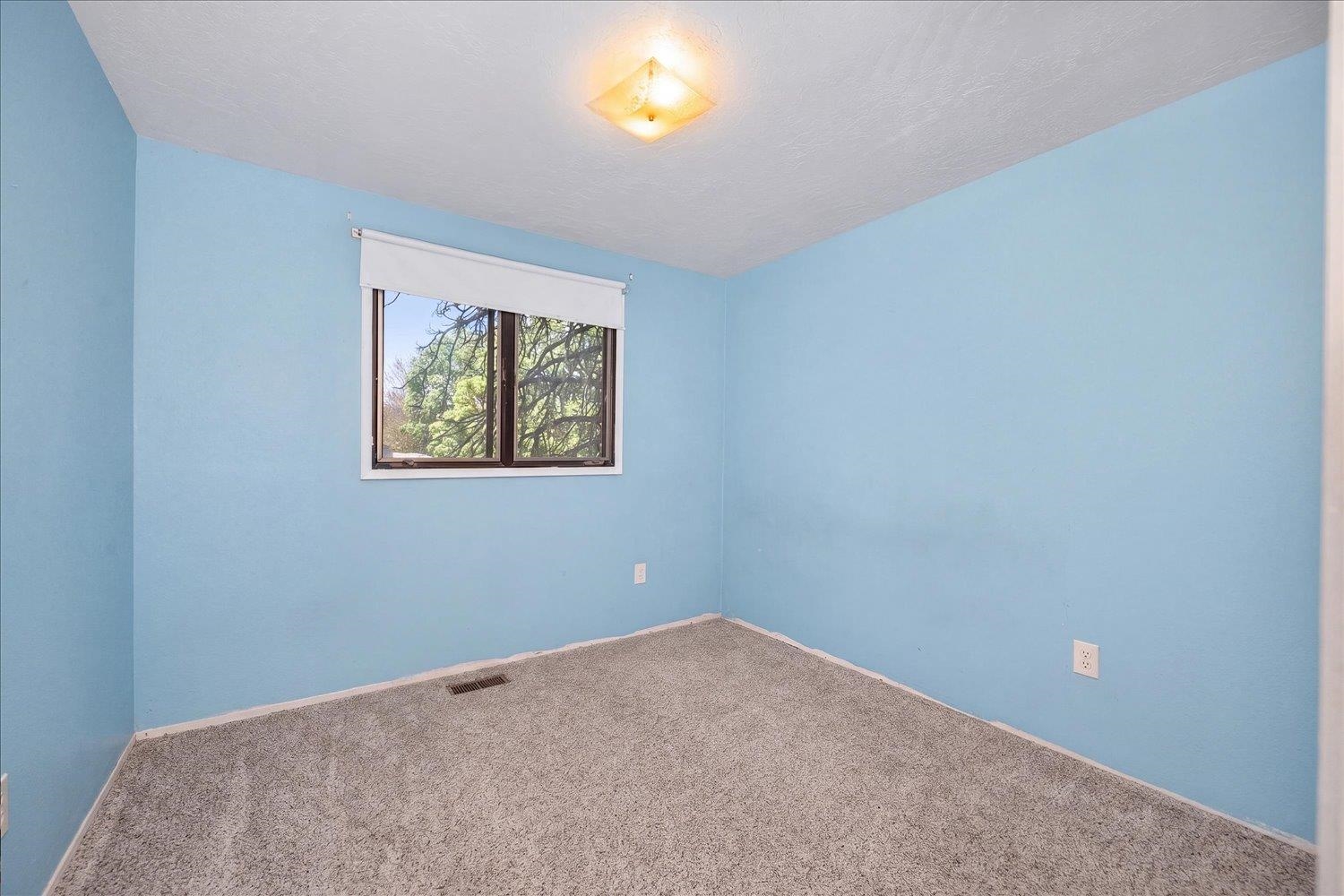 8018 N Normandie St - Photo 21