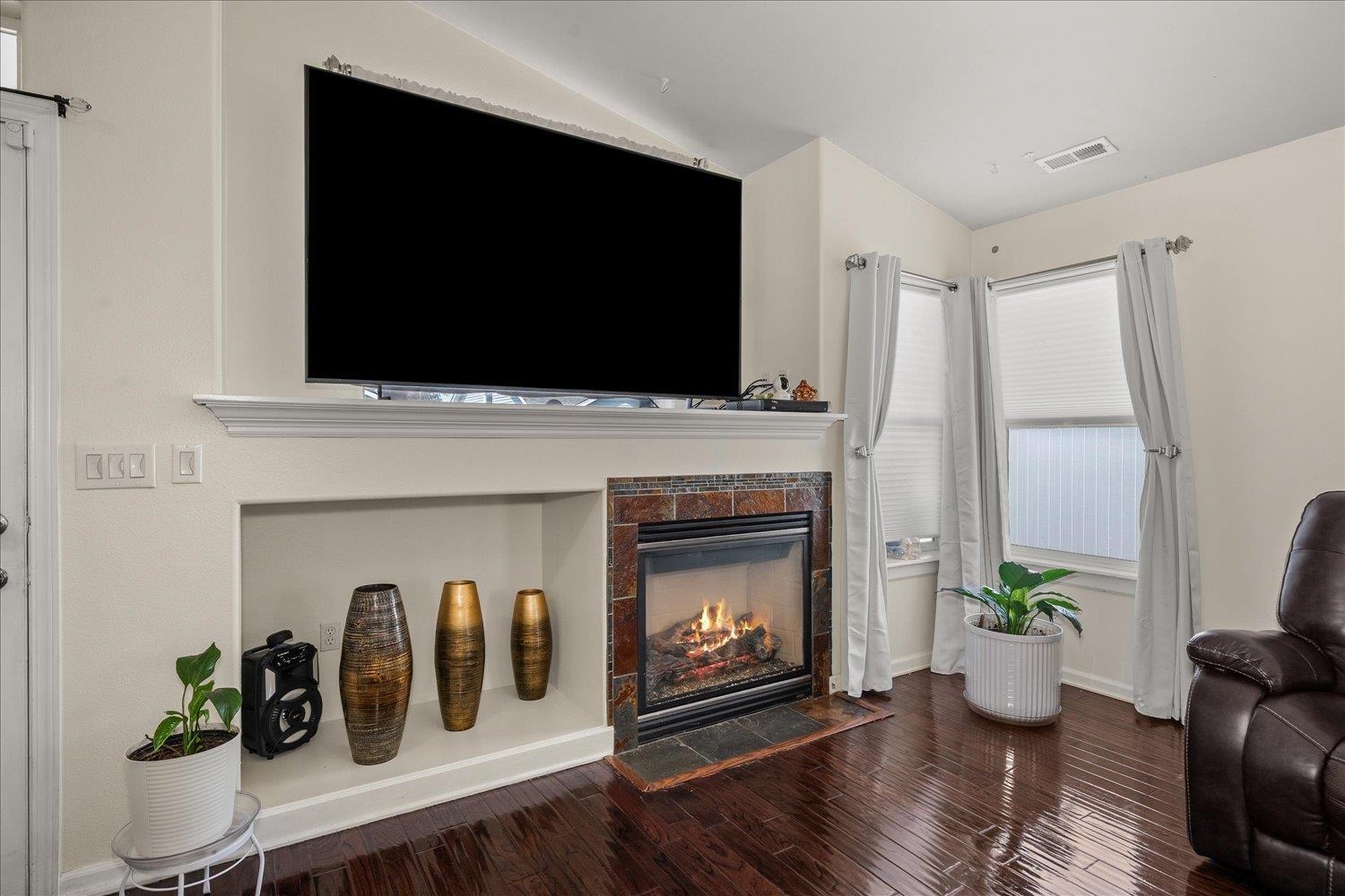 1515 E Beacon Ln - Photo 7