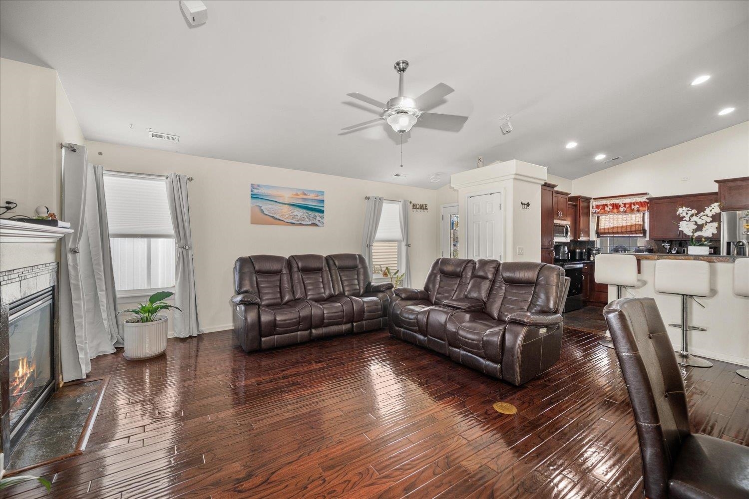 1515 E Beacon Ln - Photo 8