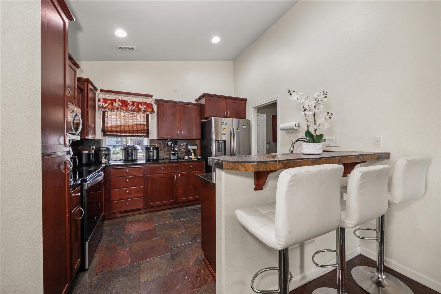 1515 E Beacon Ln - Photo 9
