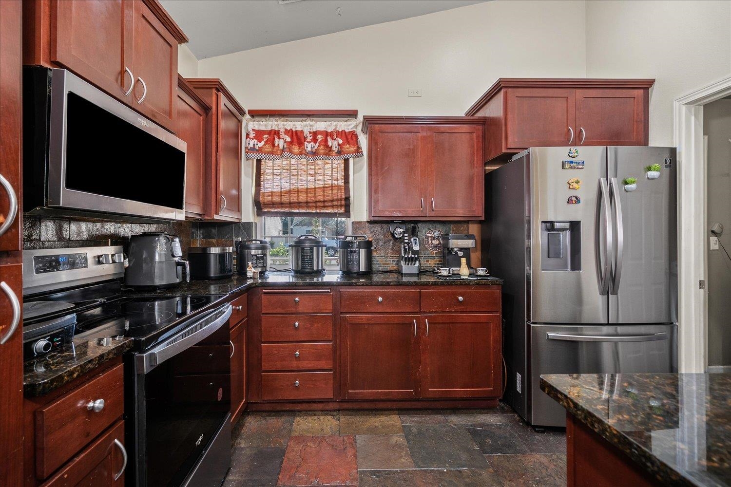 1515 E Beacon Ln - Photo 10