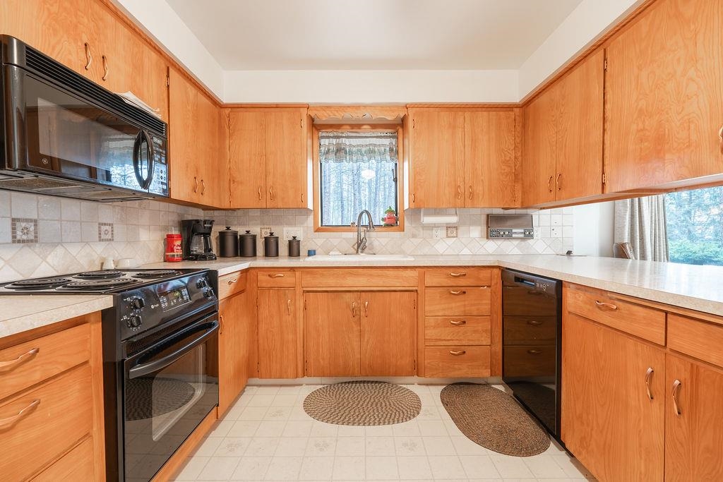 10203 N Nine Mile Rd - Photo 19