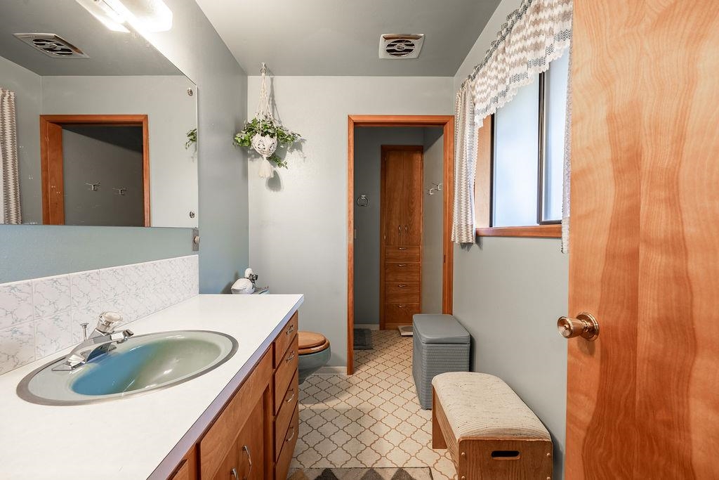 10203 N Nine Mile Rd - Photo 25