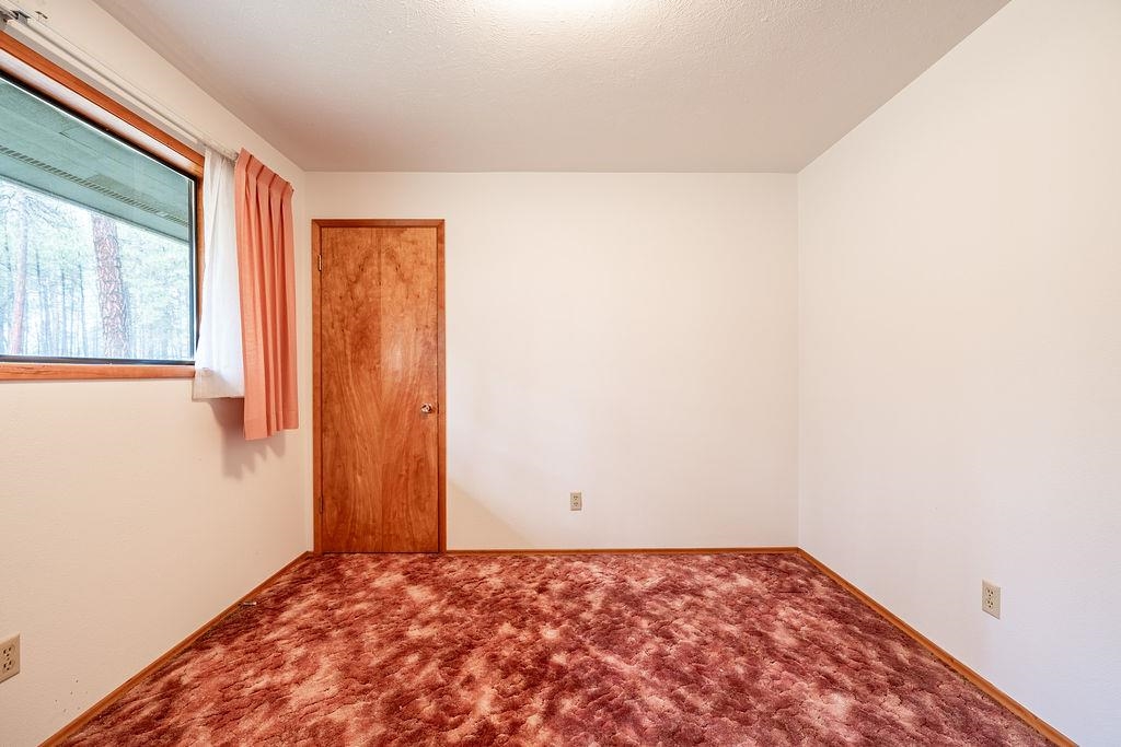 10203 N Nine Mile Rd - Photo 29
