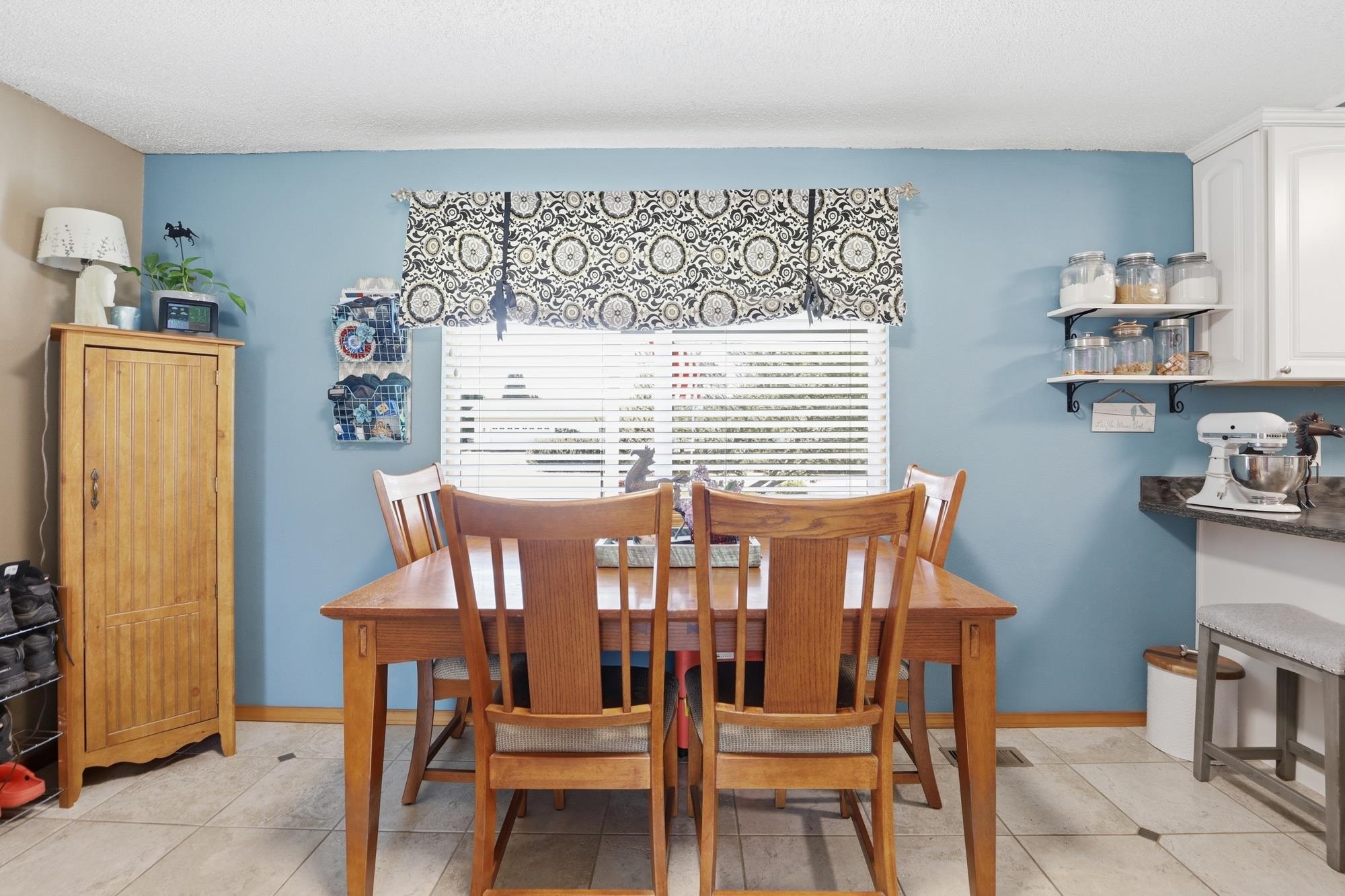 15619 E 14th Ave - Photo 9