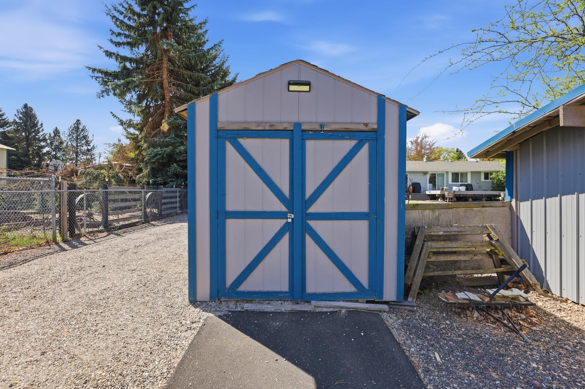 15619 E 14th Ave - Photo 31