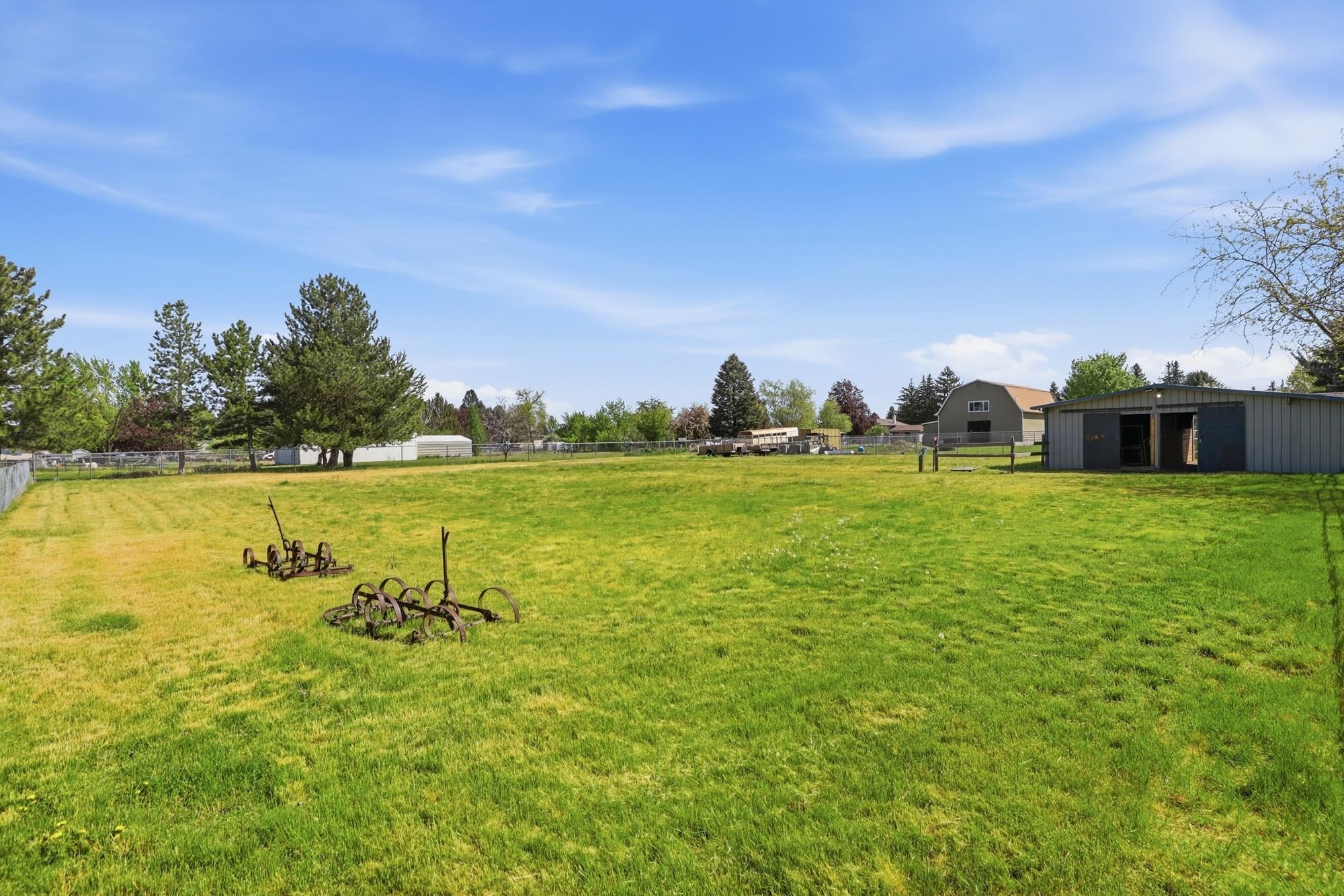 15619 E 14th Ave - Photo 39