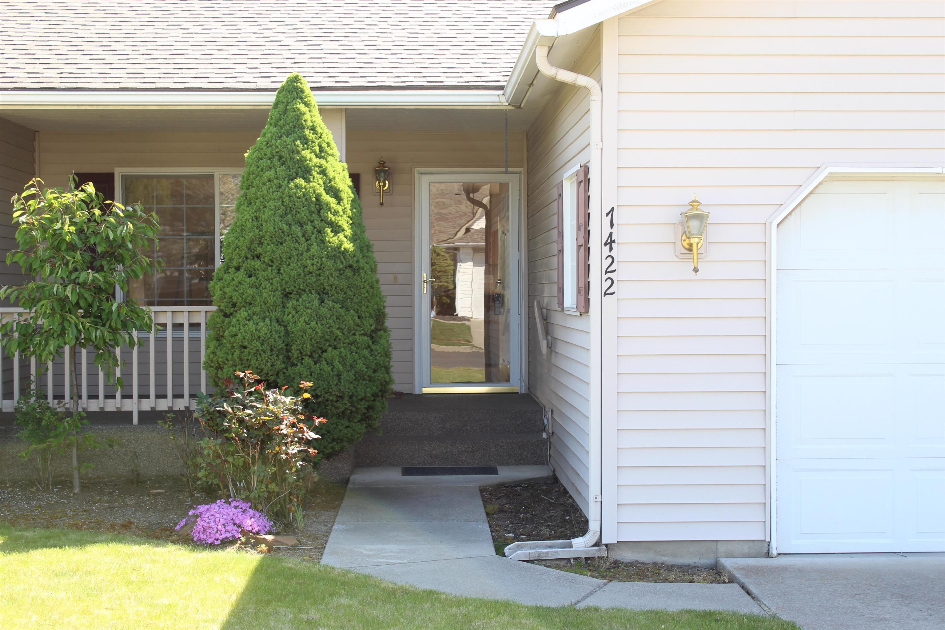 7422 N Magnolia St - Photo 3