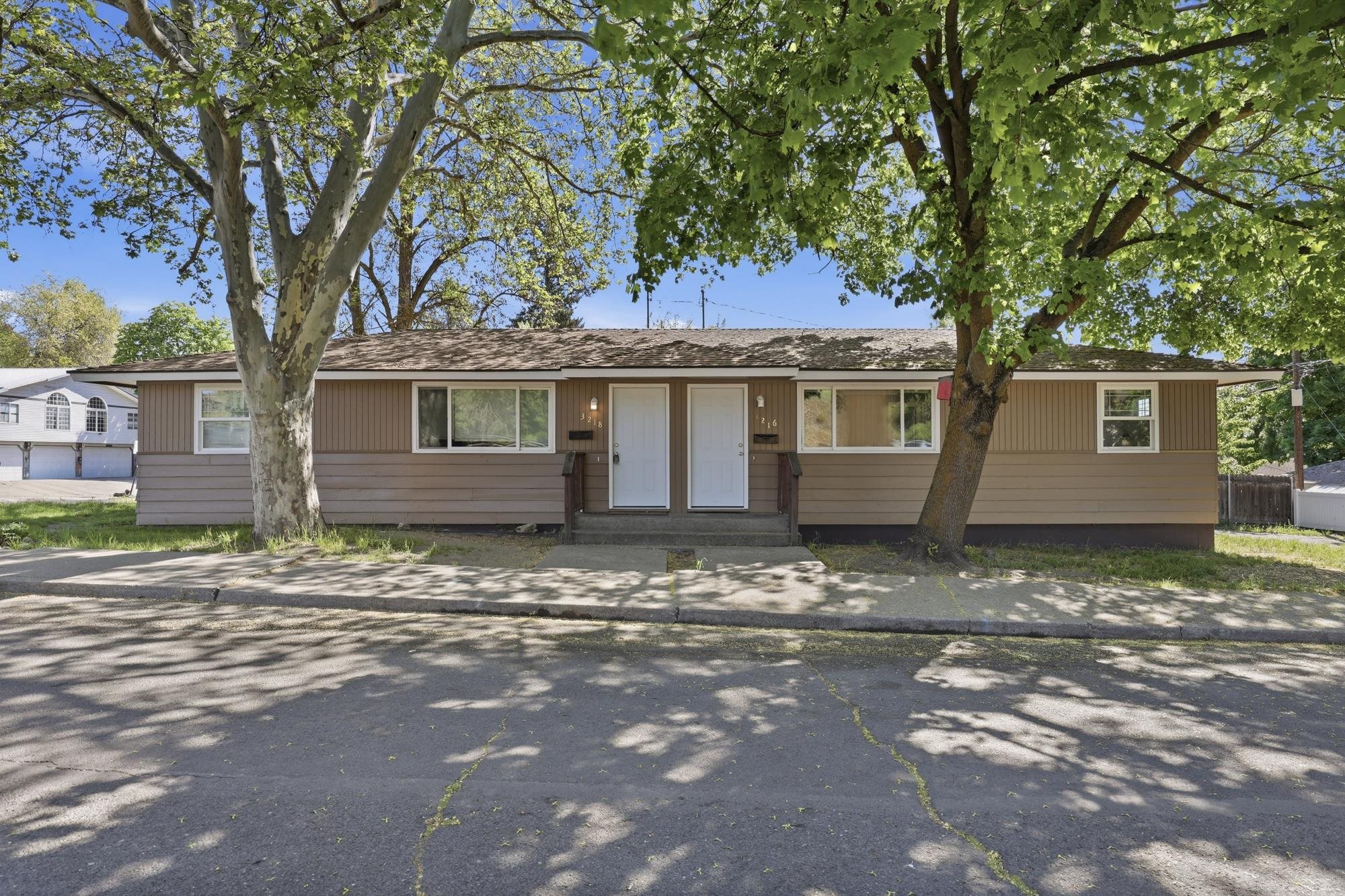 3216 & 3218 N N MAPLE St - Photo 2