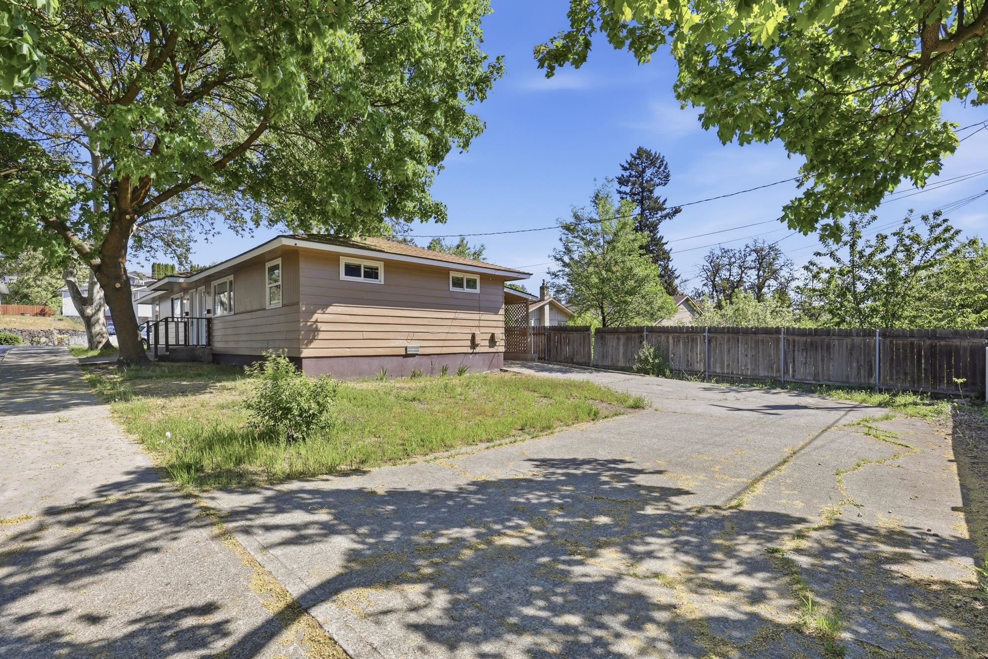 3216 & 3218 N N MAPLE St - Photo 18