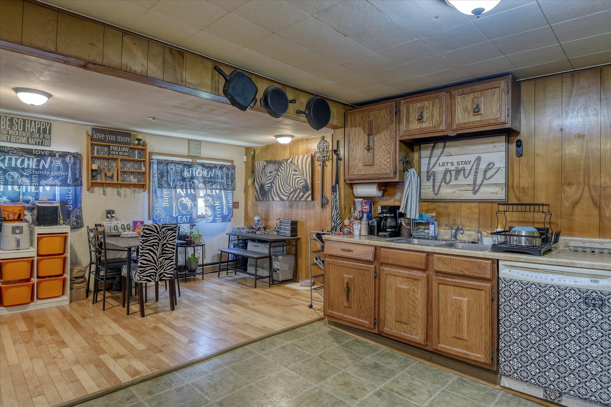 37122 N SPOTTED Rd - Photo 12