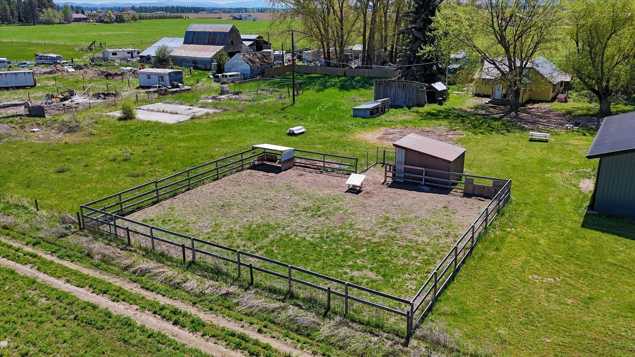 37122 N SPOTTED Rd - Photo 29