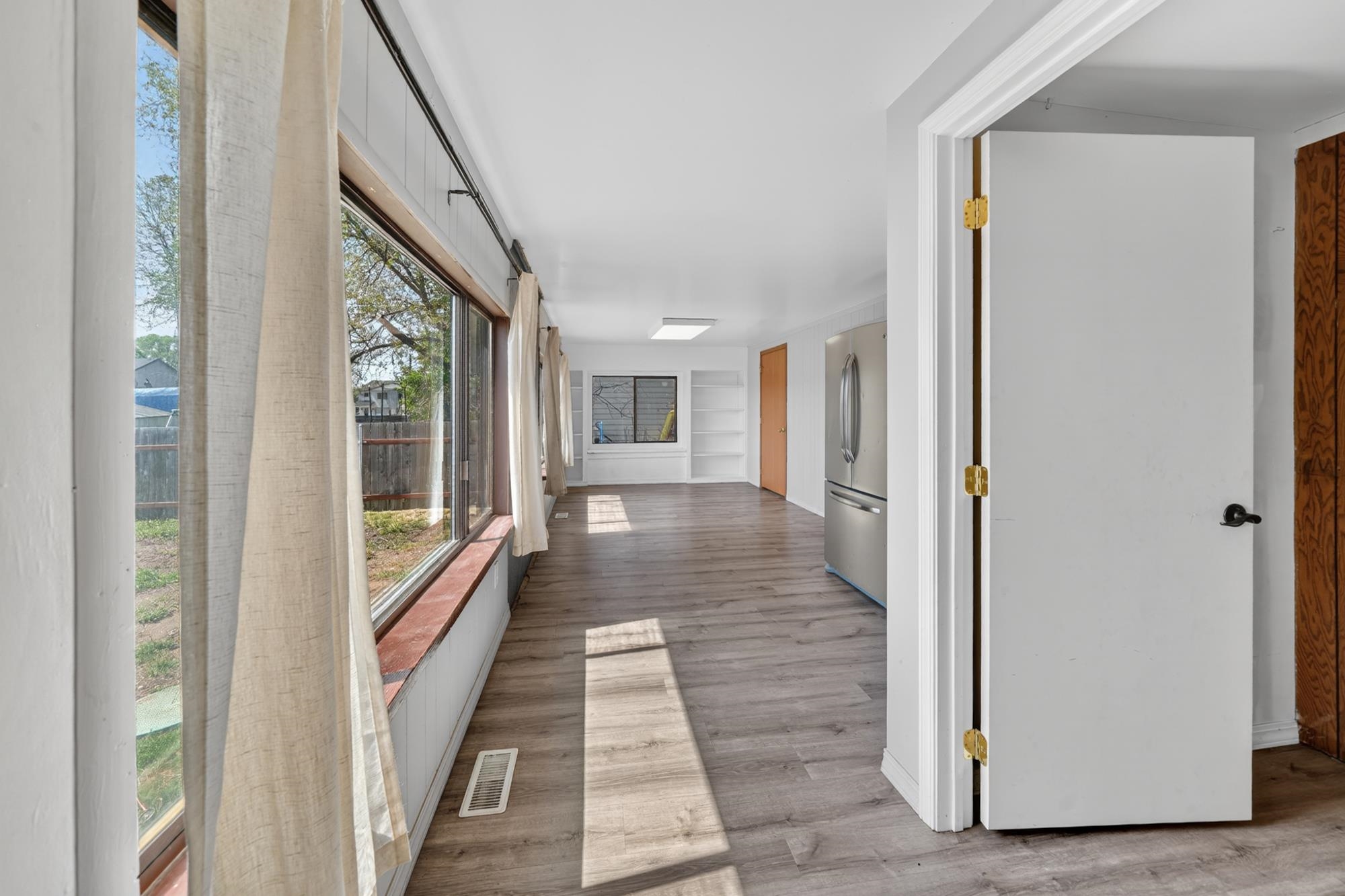4918 E Fairview Ave - Photo 11