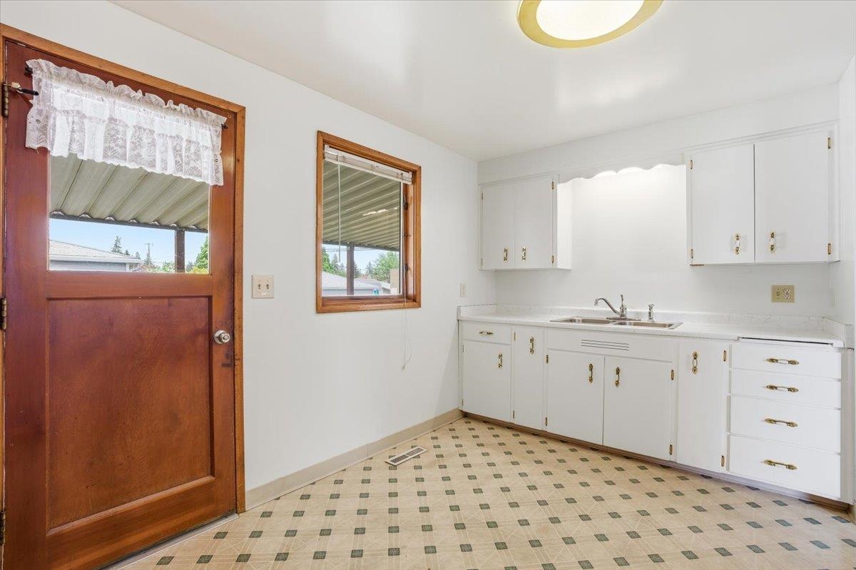 1114 W Rosewood Pl - Photo 13