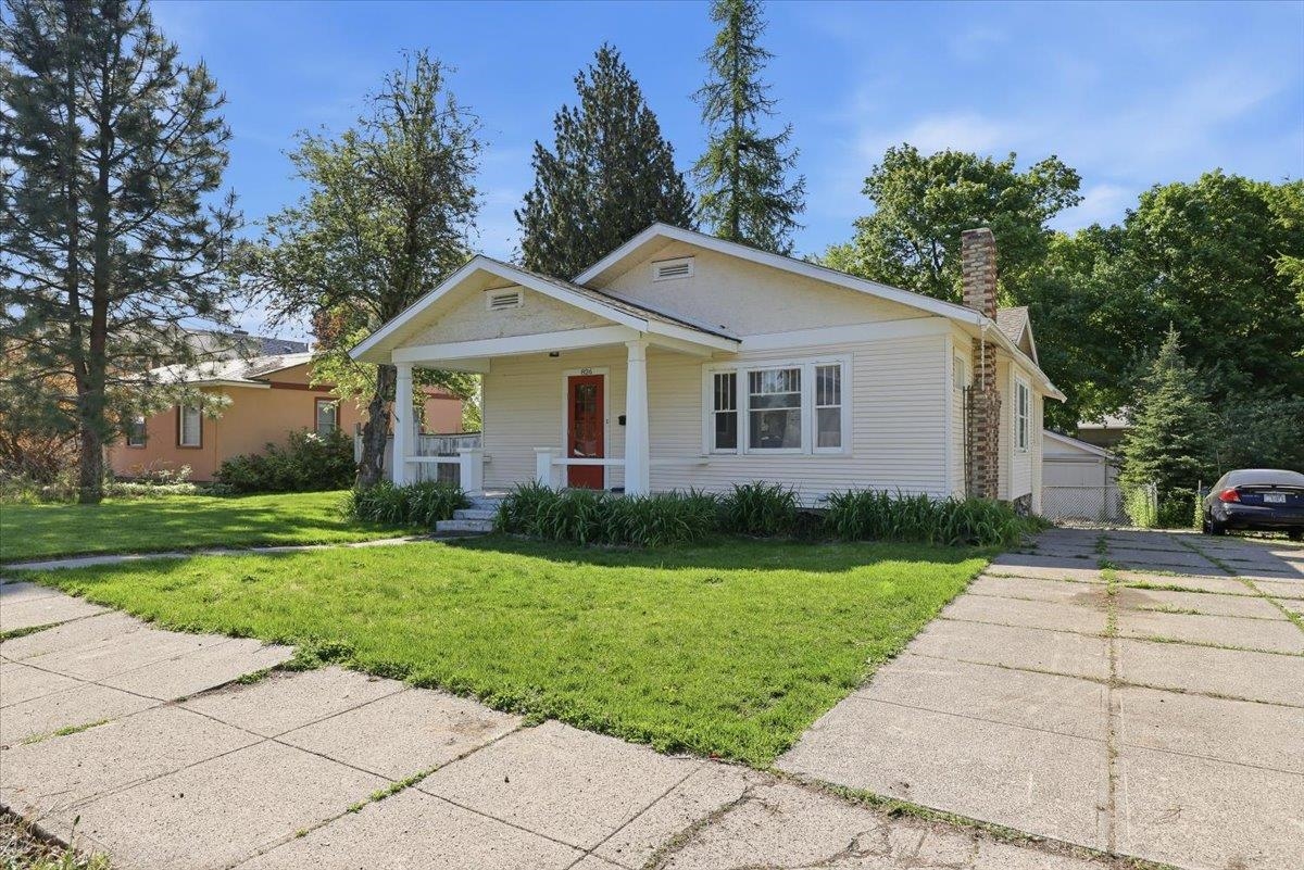 826 E 34th Ave - Photo 3