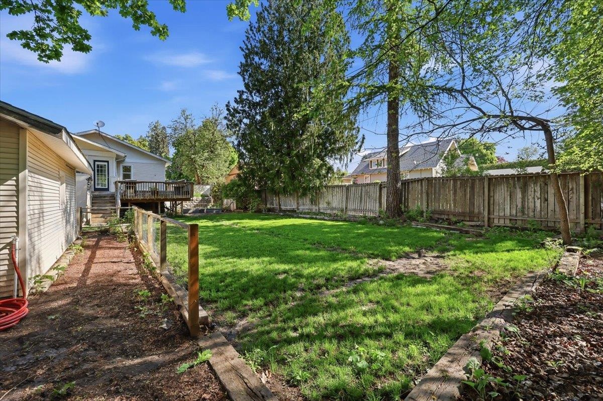 826 E 34th Ave - Photo 32