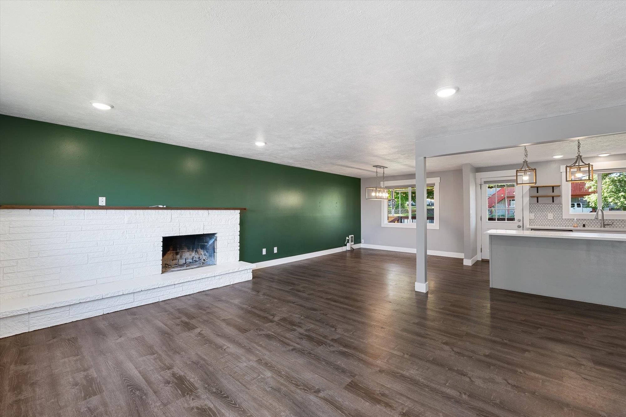 1820 5th St Ave - Photo 7