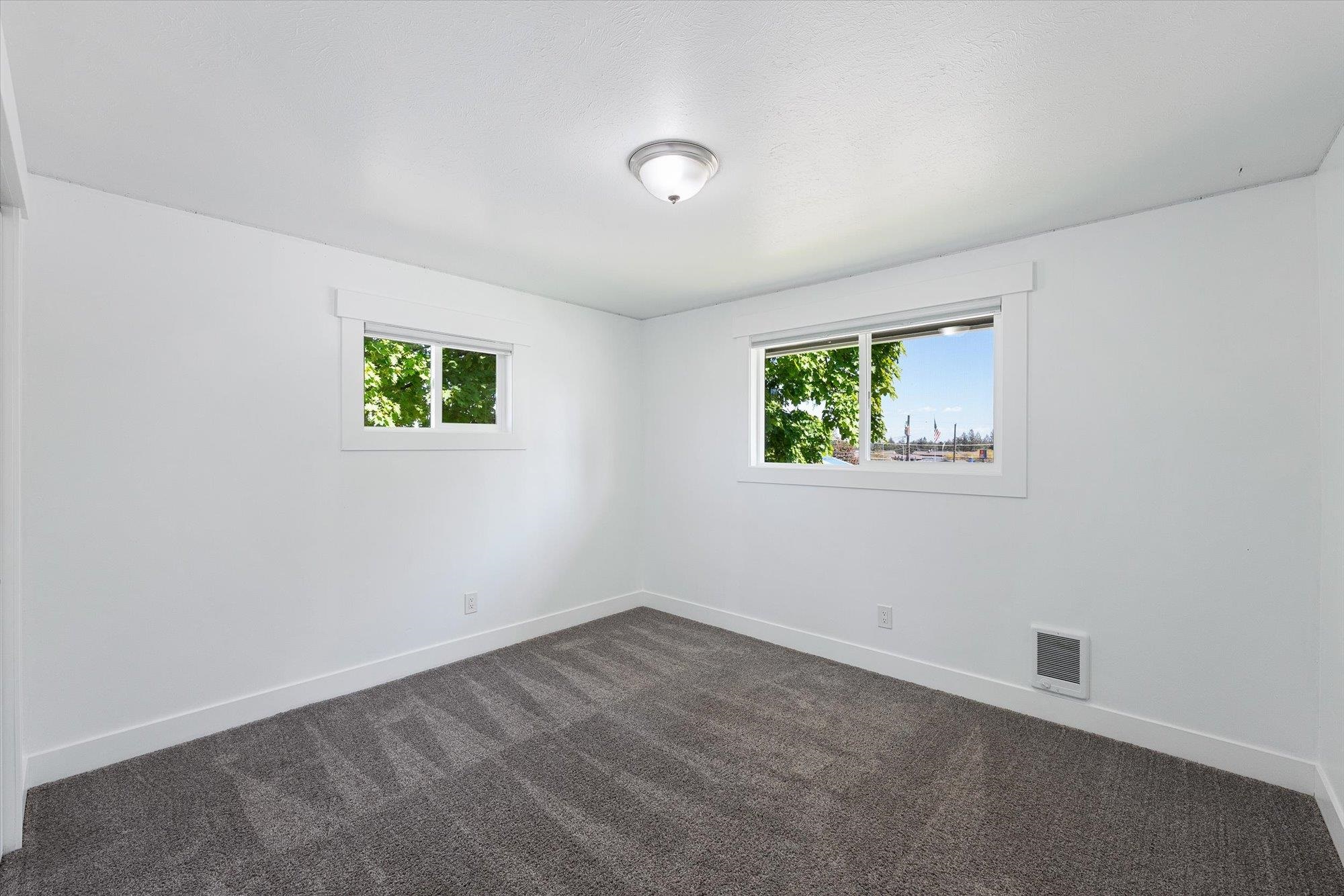 1820 5th St Ave - Photo 9