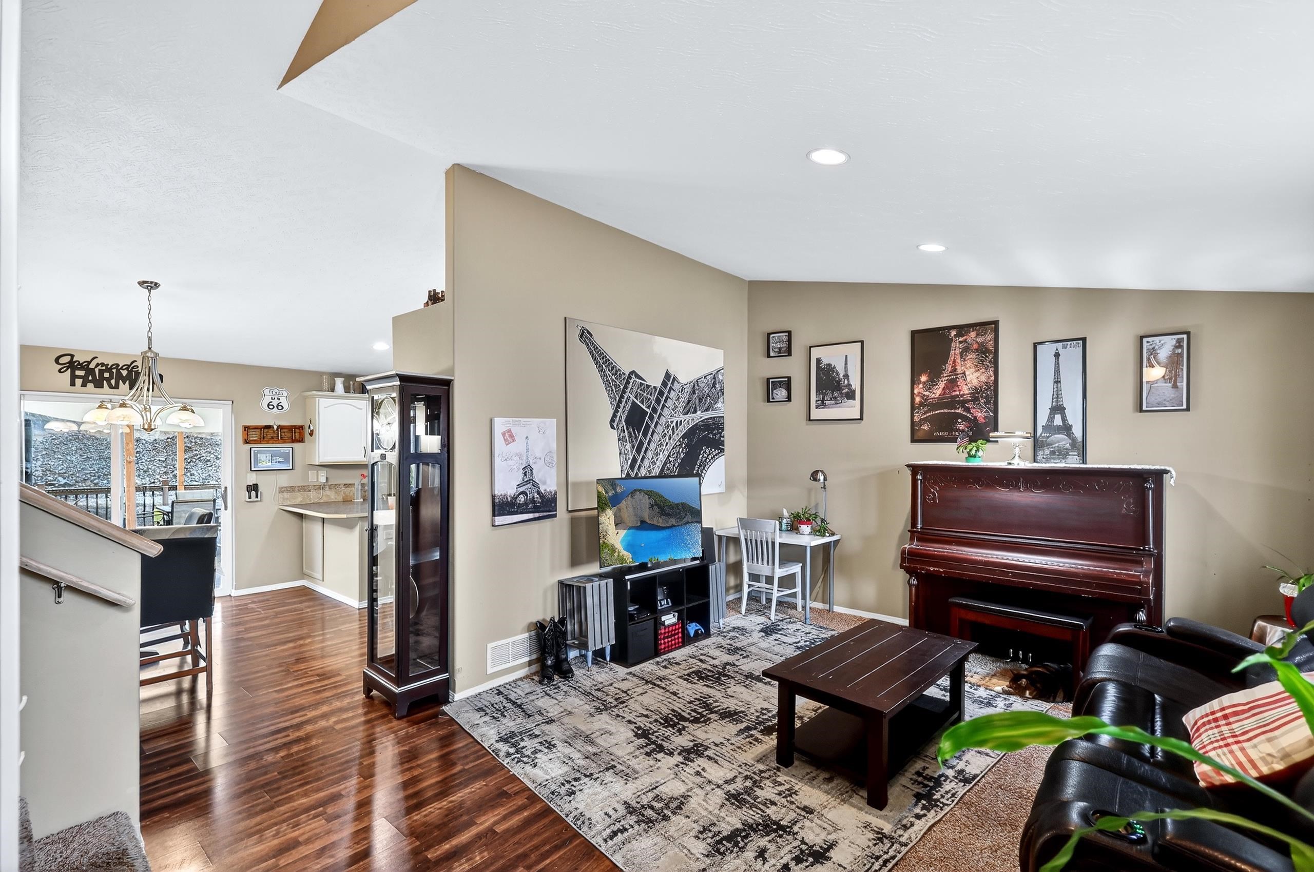 17904 E 11th Ave - Photo 10