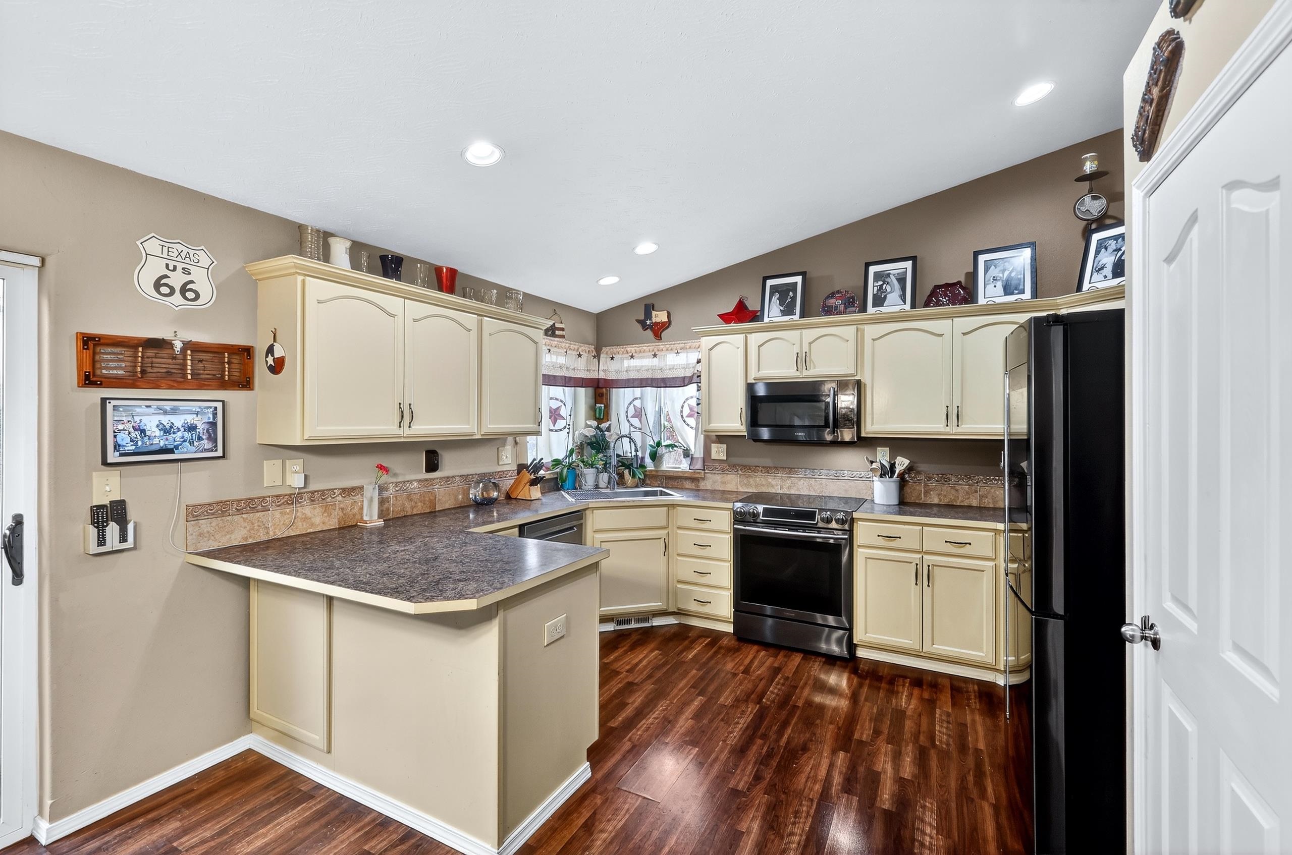 17904 E 11th Ave - Photo 4