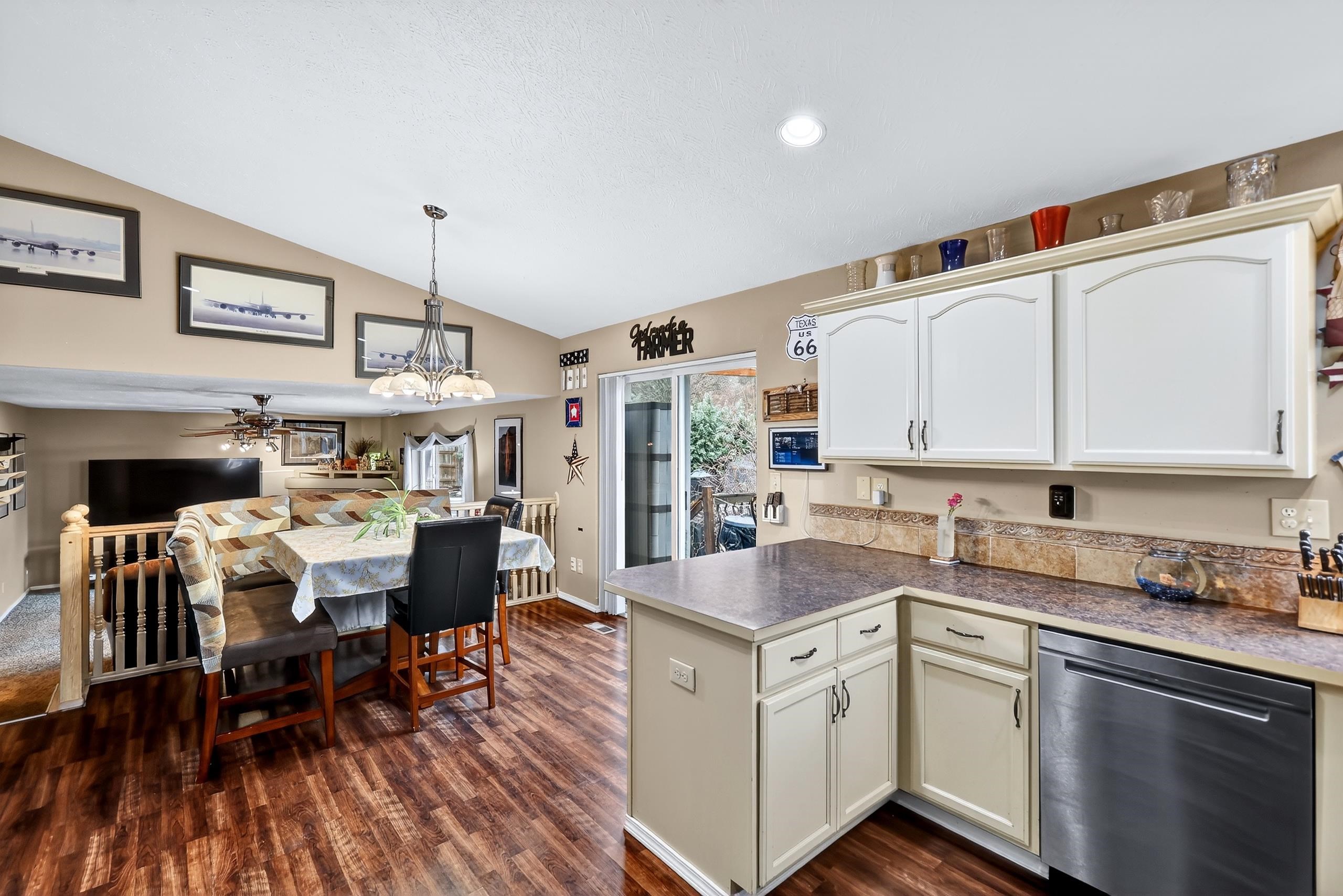 17904 E 11th Ave - Photo 16