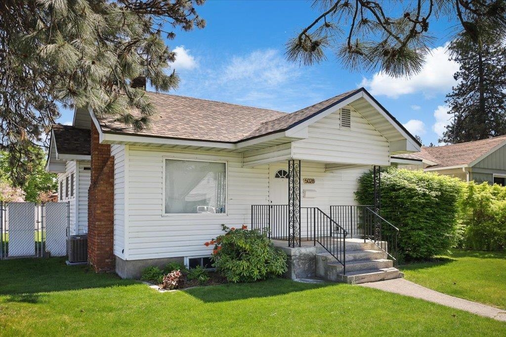 5028 N Walnut St - Photo 1
