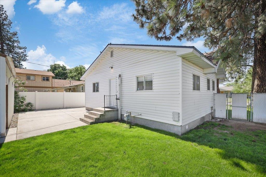 5028 N Walnut St - Photo 24