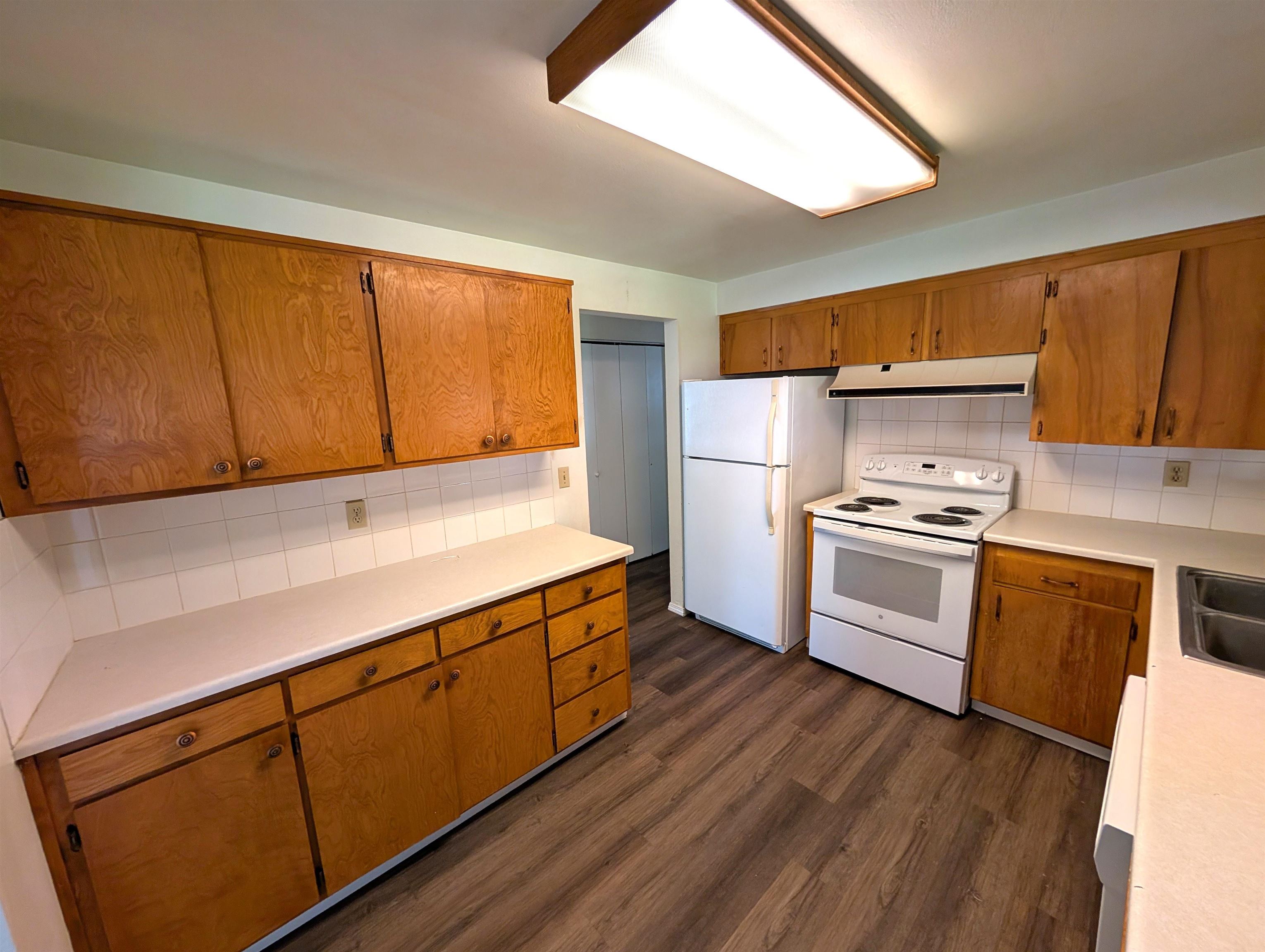 746 Villard St - Photo 10