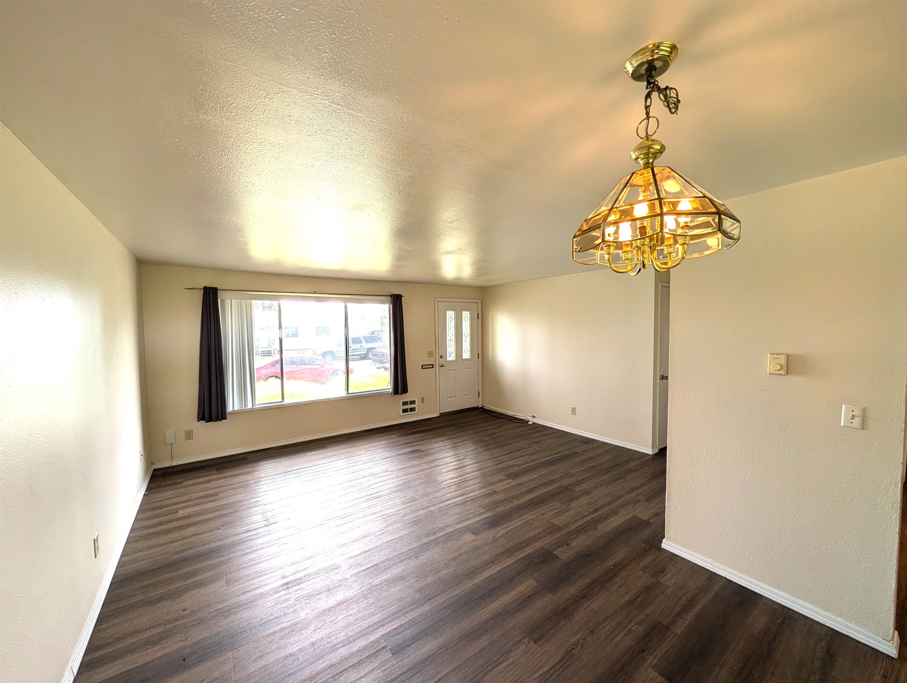 746 Villard St - Photo 3