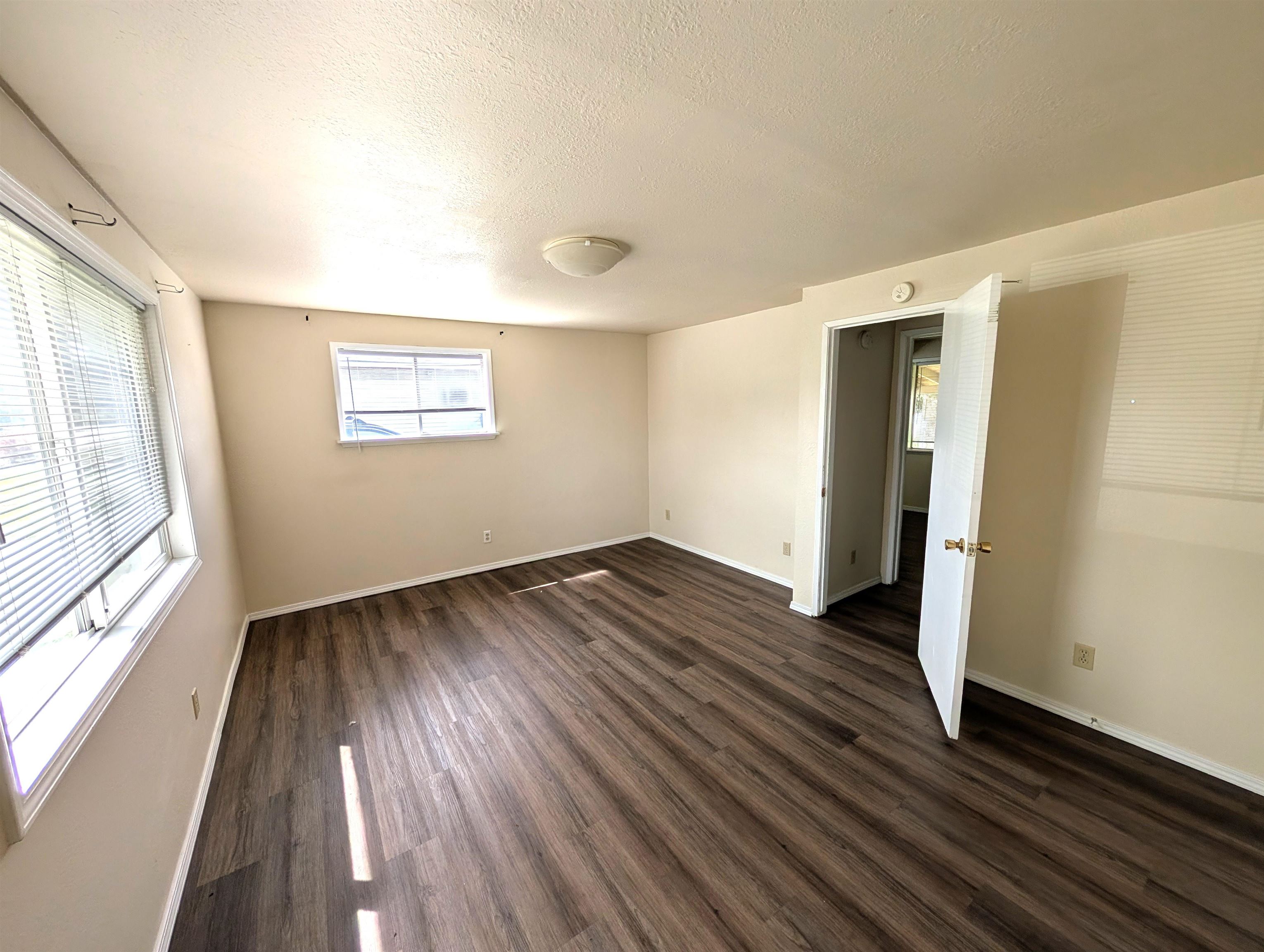 746 Villard St - Photo 15