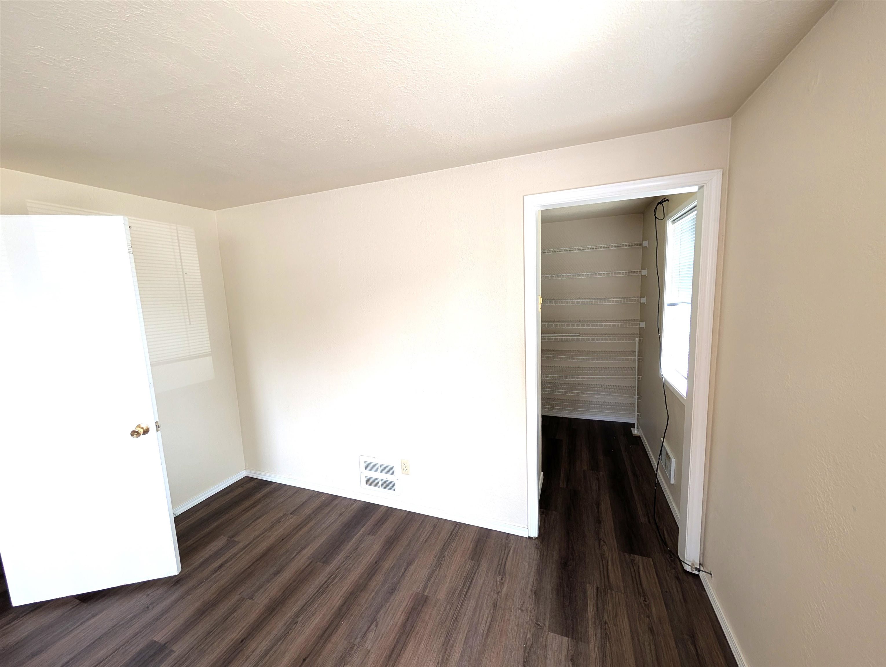 746 Villard St - Photo 16