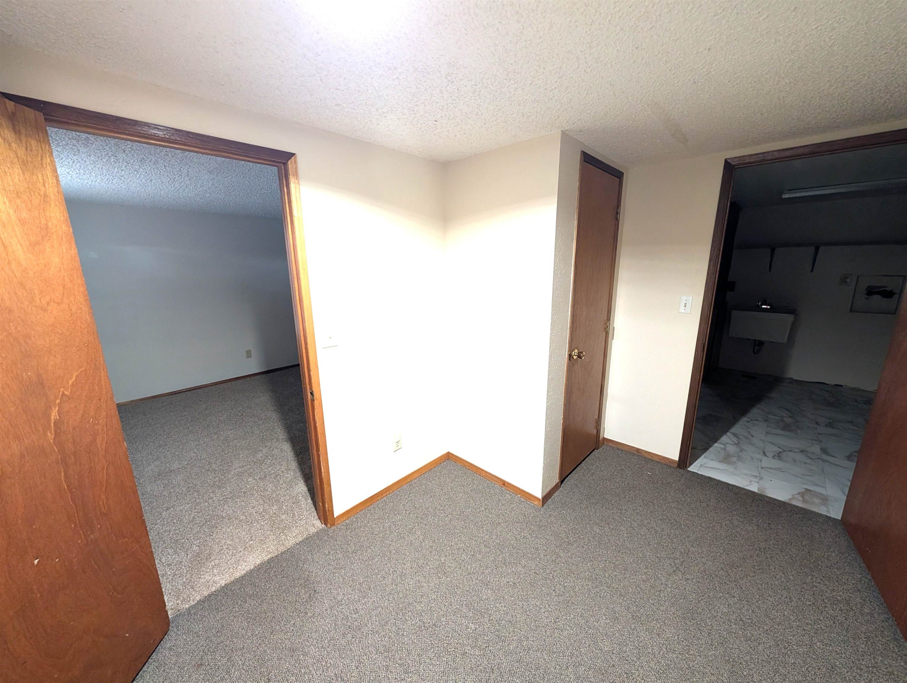 746 Villard St - Photo 26